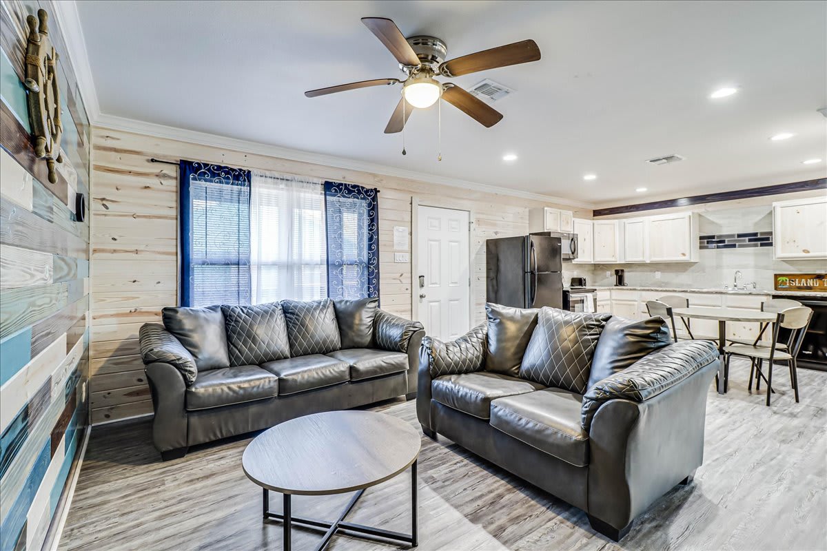 Sailfish Cottage (Anchor Courts #7)