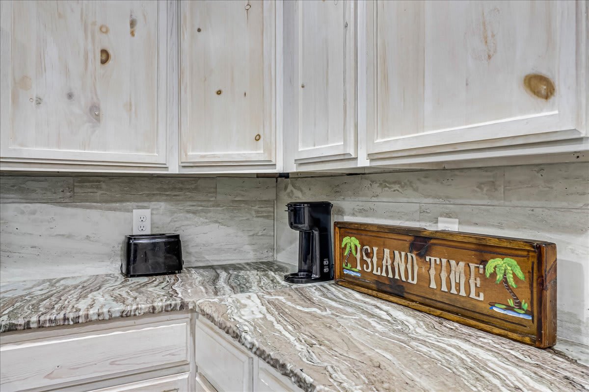 Sailfish Cottage (Anchor Courts #7)