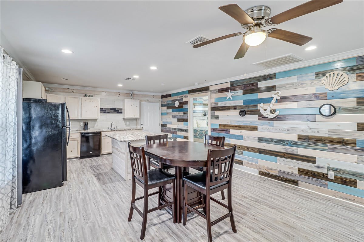 Pelican Cottage (Anchor Courts #8)