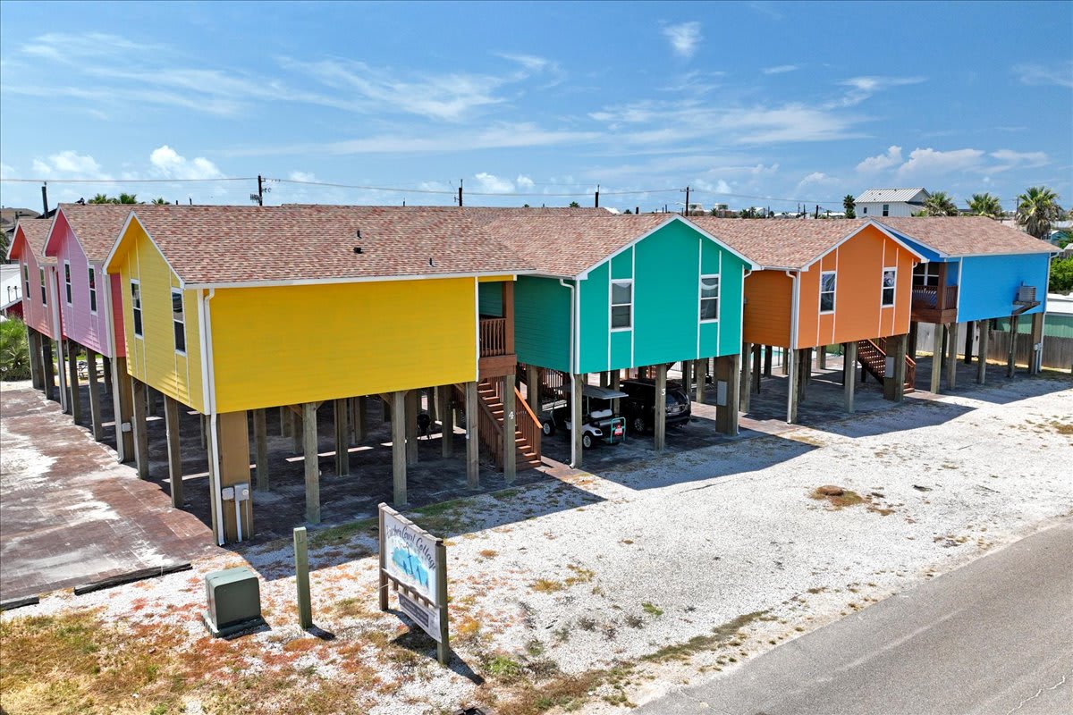 Purple Tang Cottage (Anchor Courts #9)