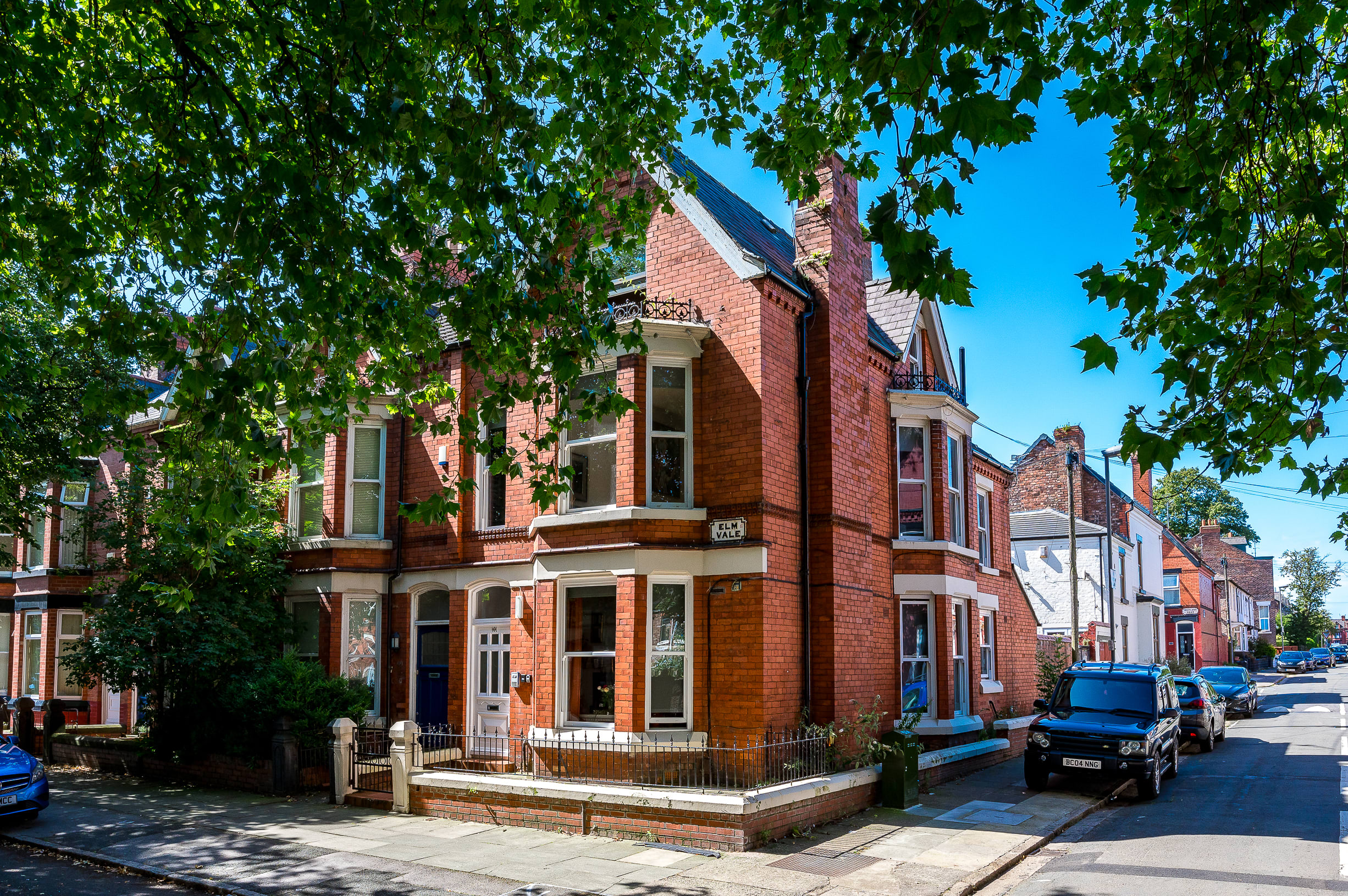 Host Apartments | Kensington Quarters II
