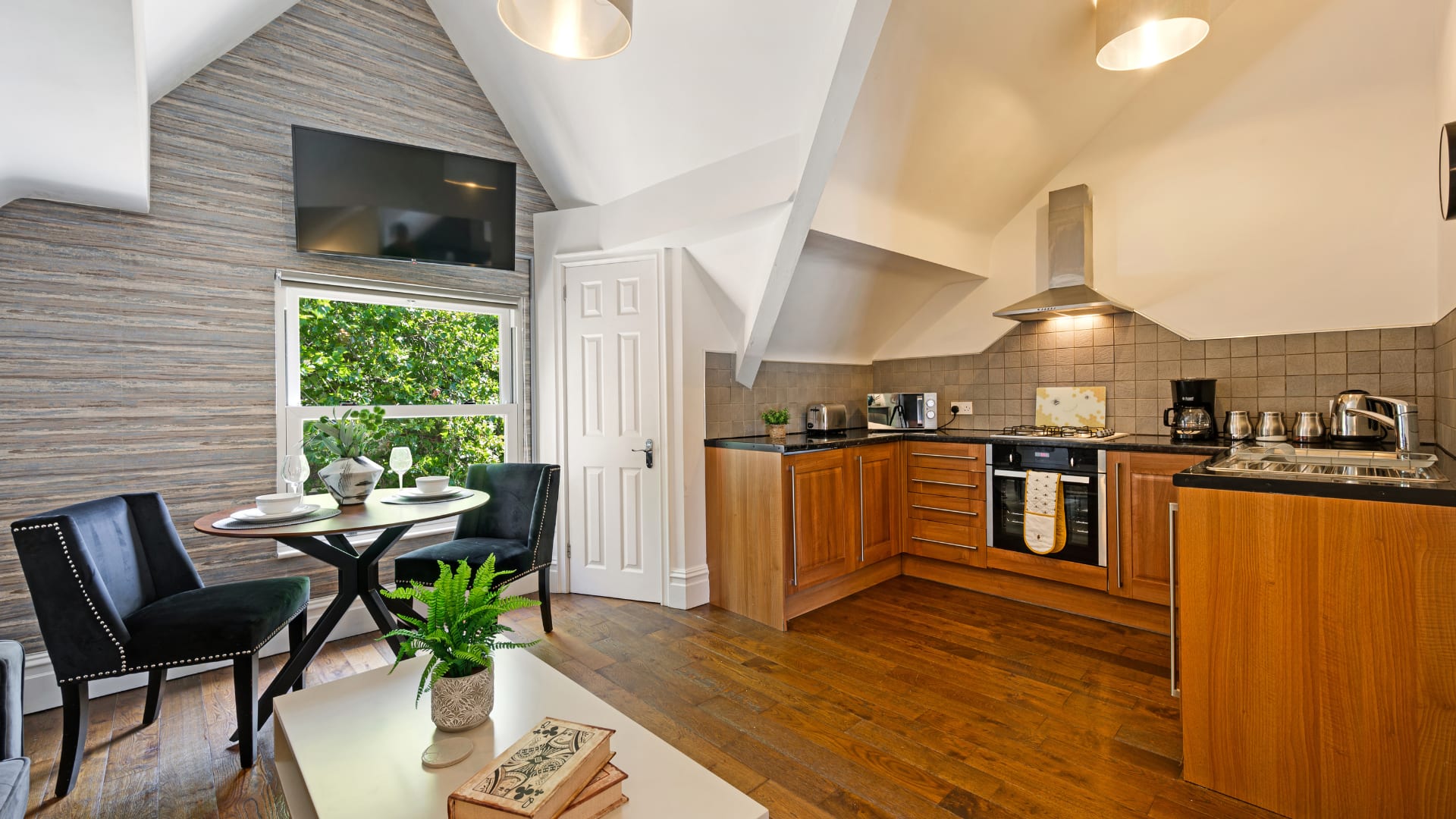 Host Apartments | Kensington Quarters III