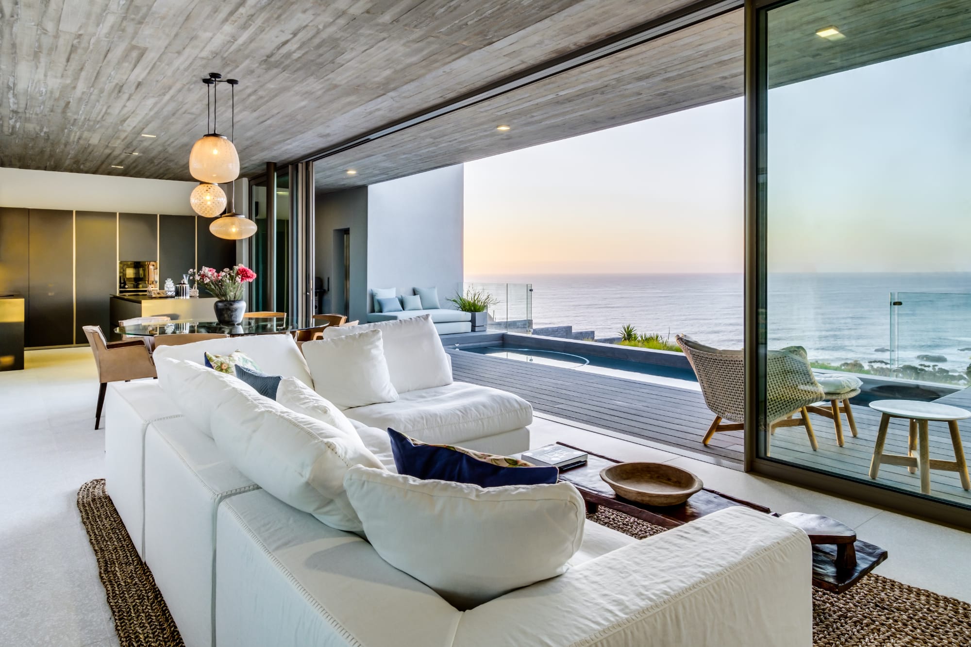 Exquisite Private Luxurious Apartment in Camps Bay Villa Rosmarino | Photo 2