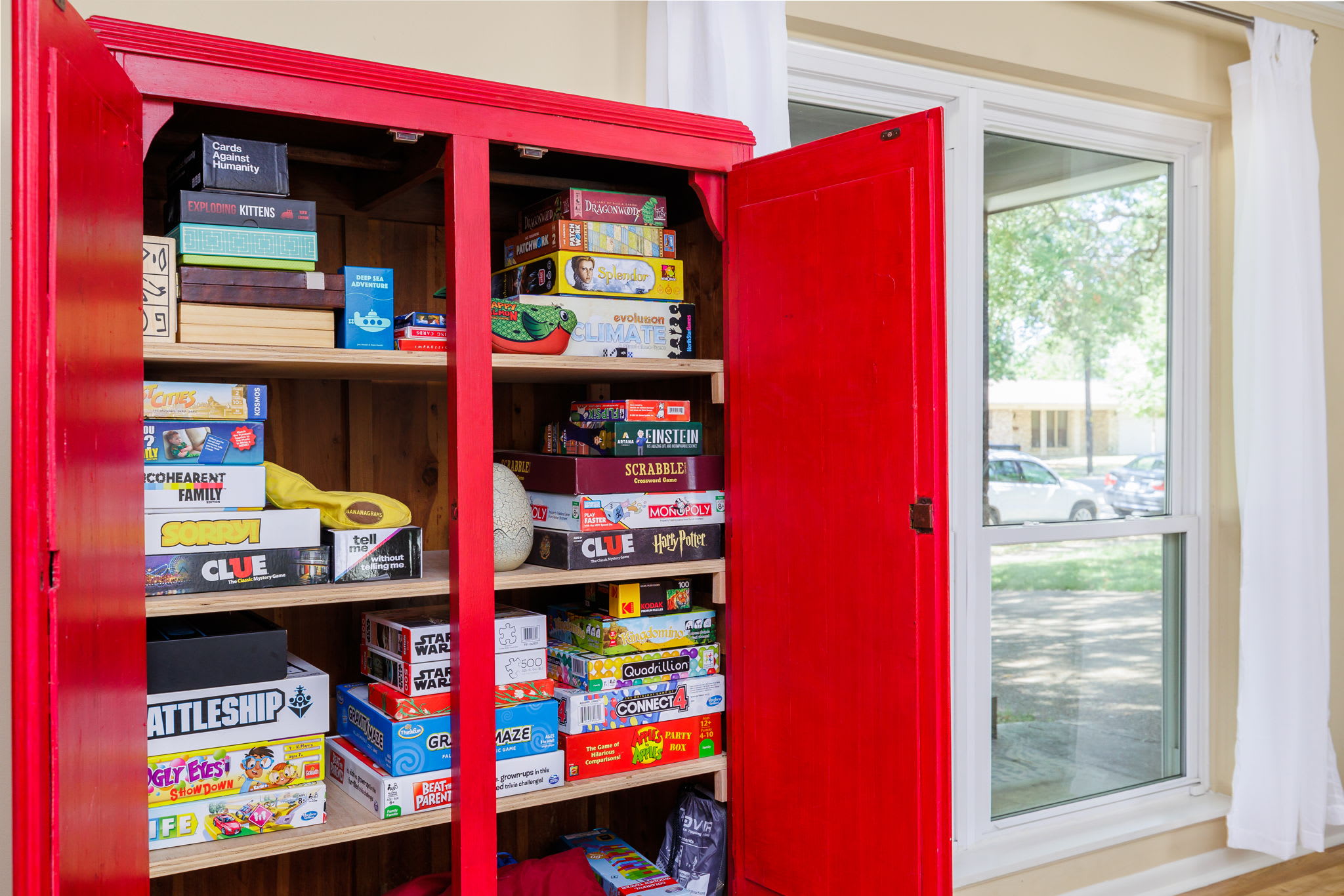 Free Parking, North Austin | 5 Pillars - Portoro