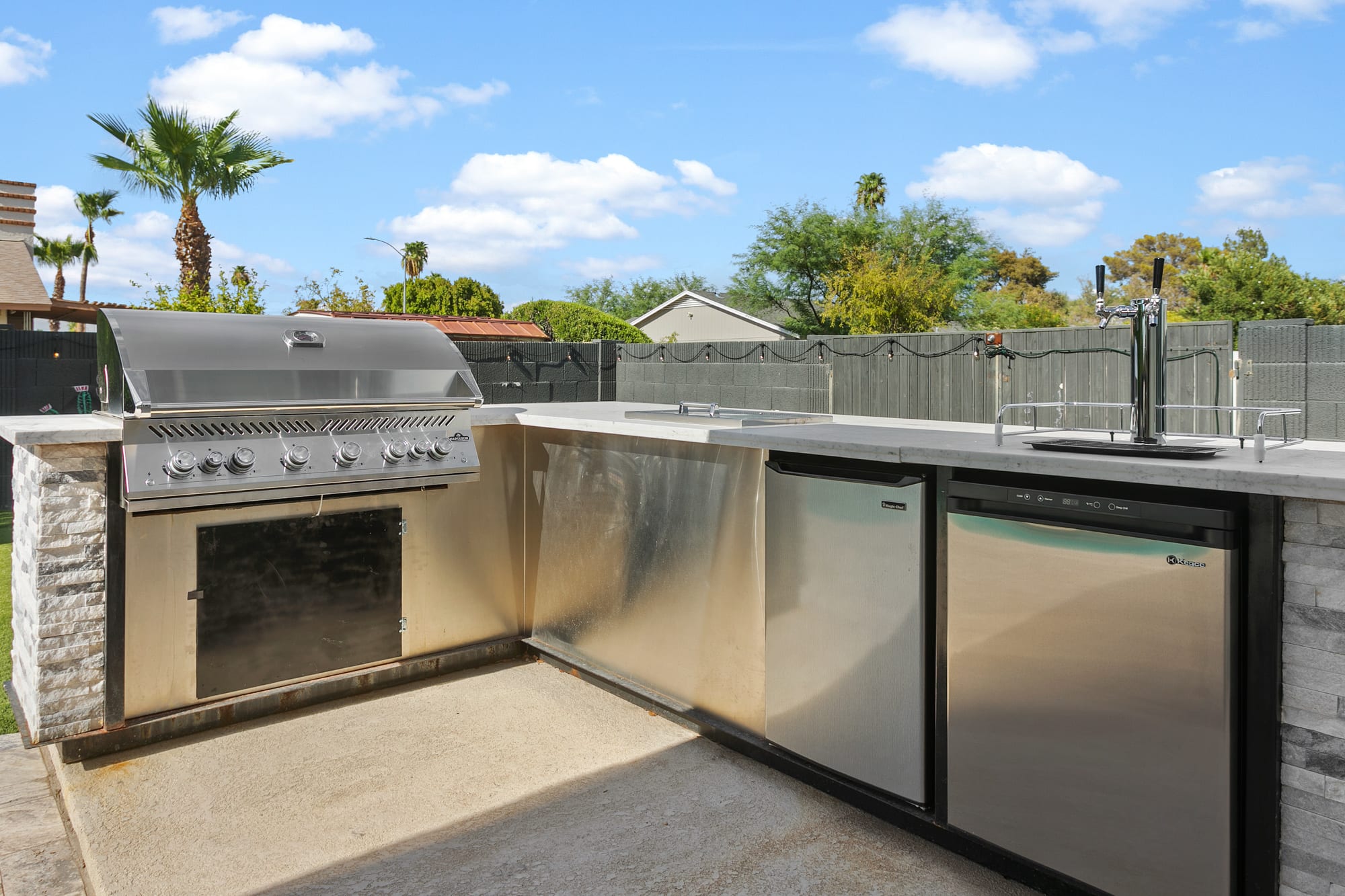Outdoor Wet Bar with Kegerator, mini fridge and BBQ Grill