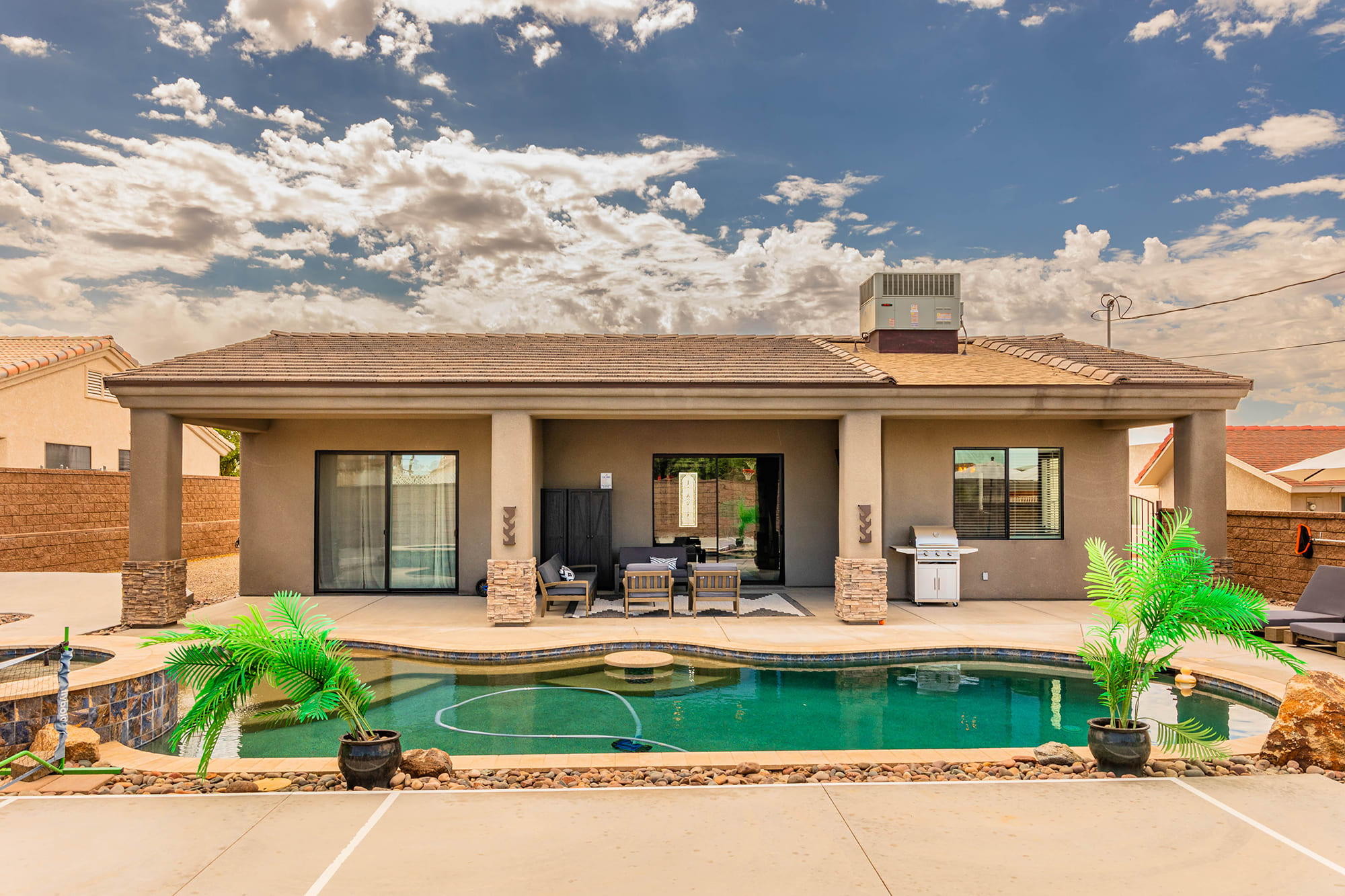 Luxury Oasis: Heated Pool, Pickleball & More! - Picture 1