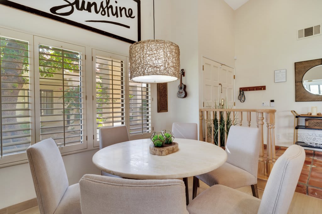 Contemporary Remodeled Villa near LQ Resort - Photo 5