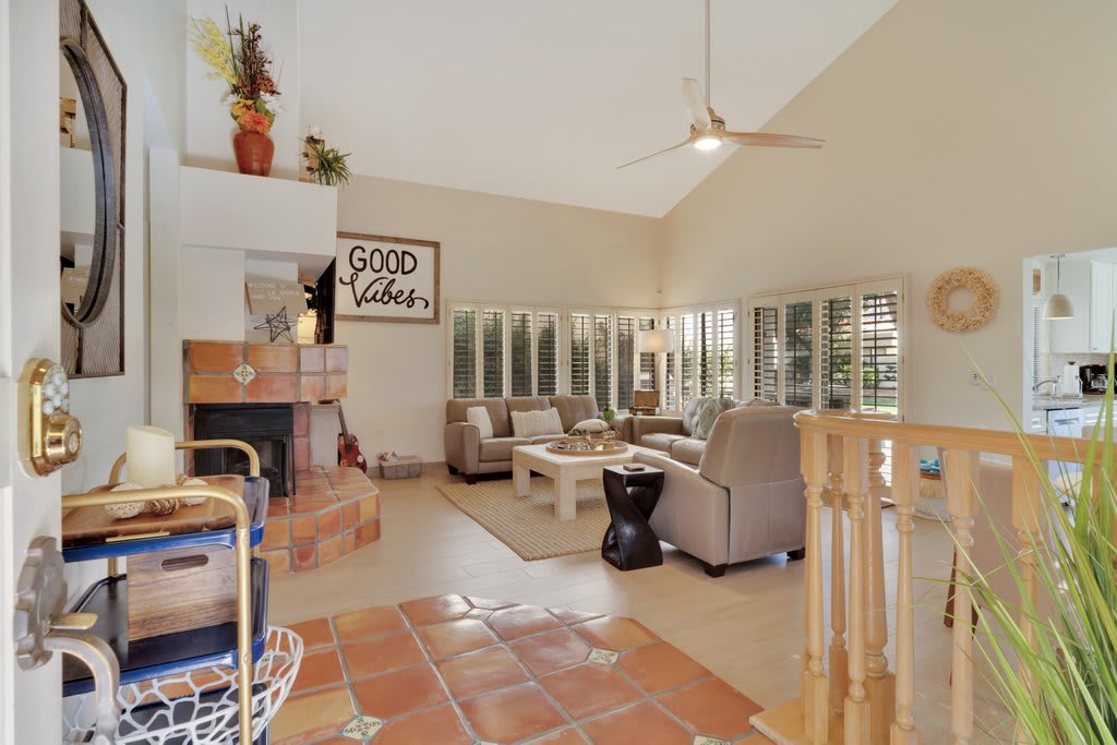 Contemporary Remodeled Villa near LQ Resort - Photo 4