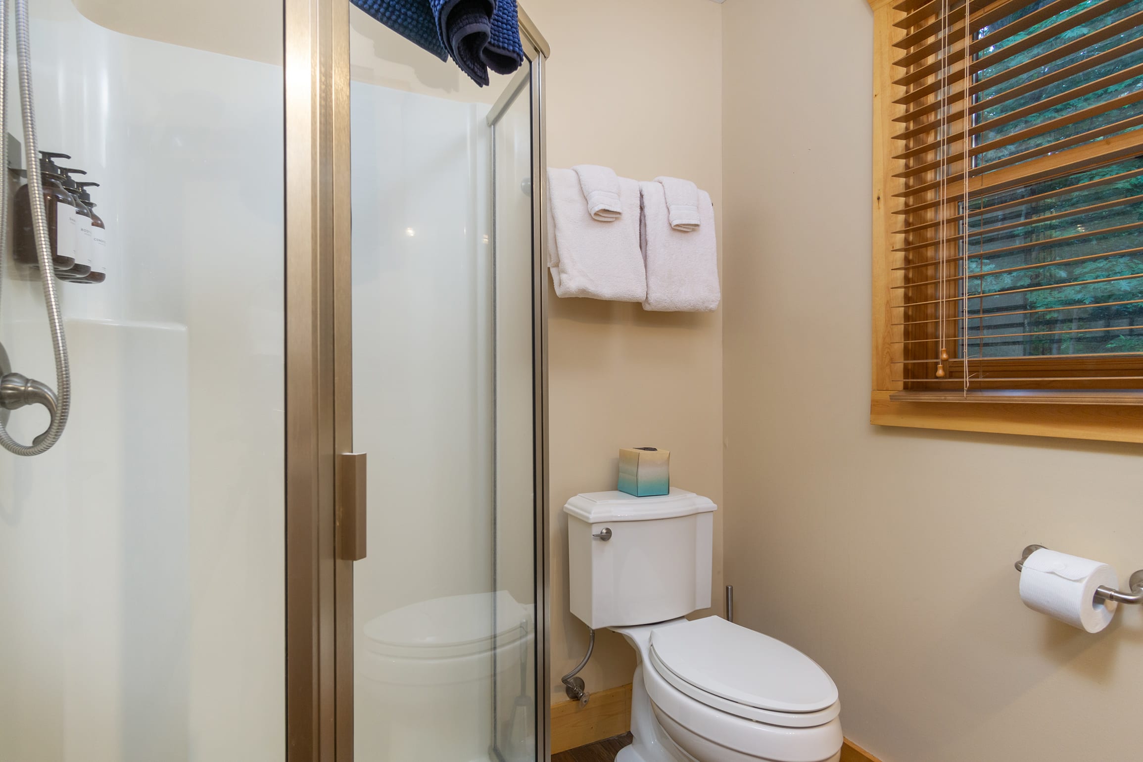 Full Bathroom!