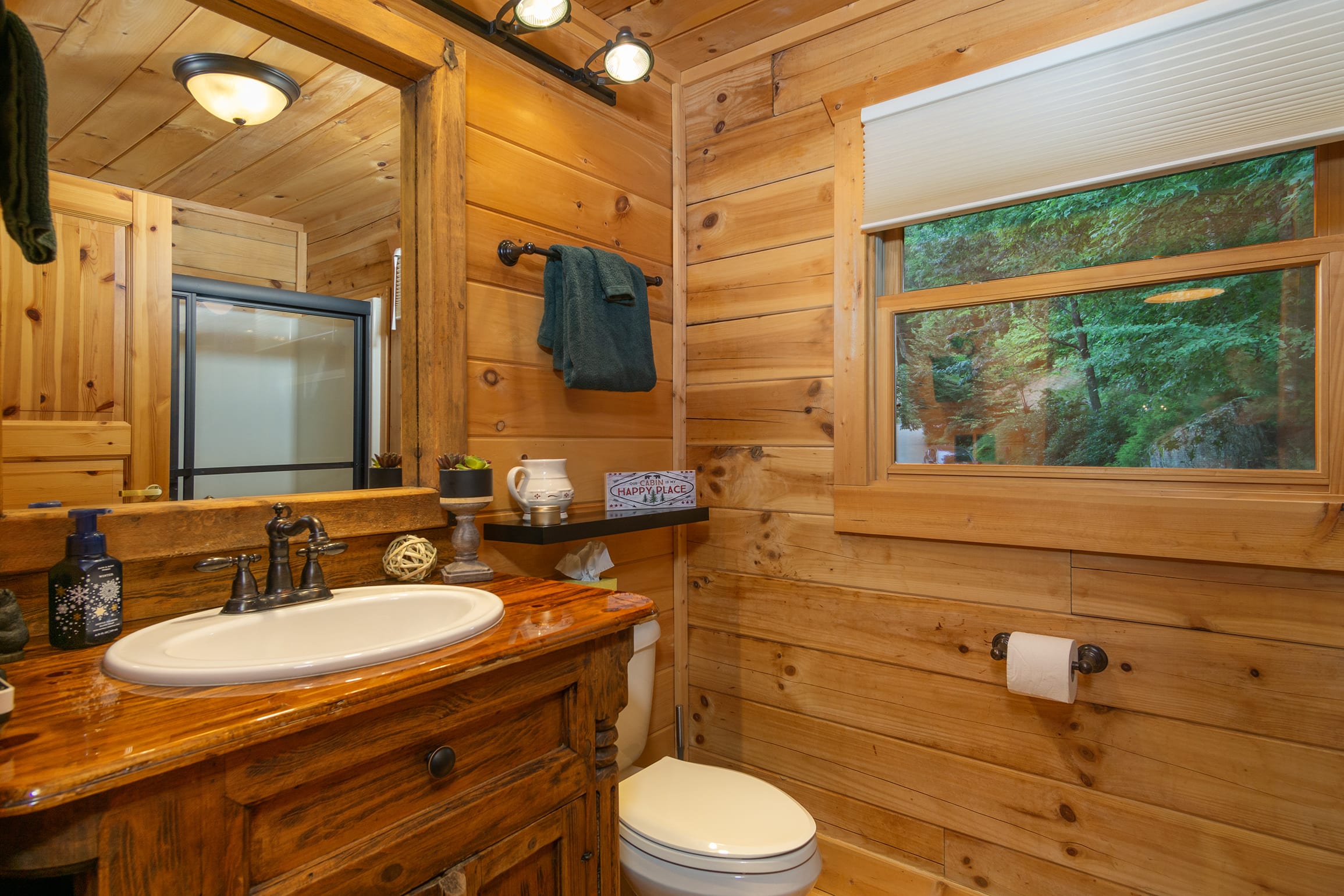 Full Bathroom!