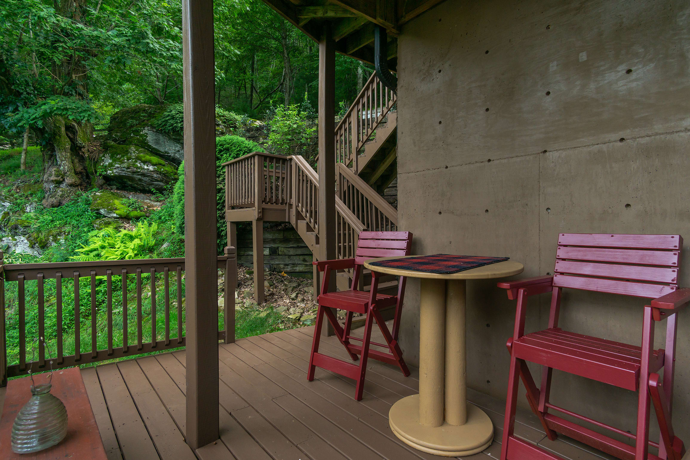 Plenty of Outdoor Seating!