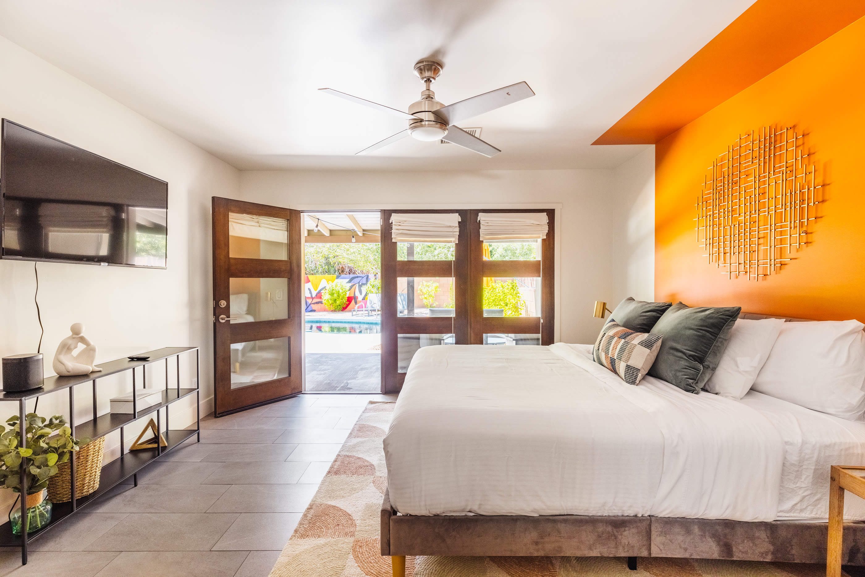 King Bed that walks out to the pool