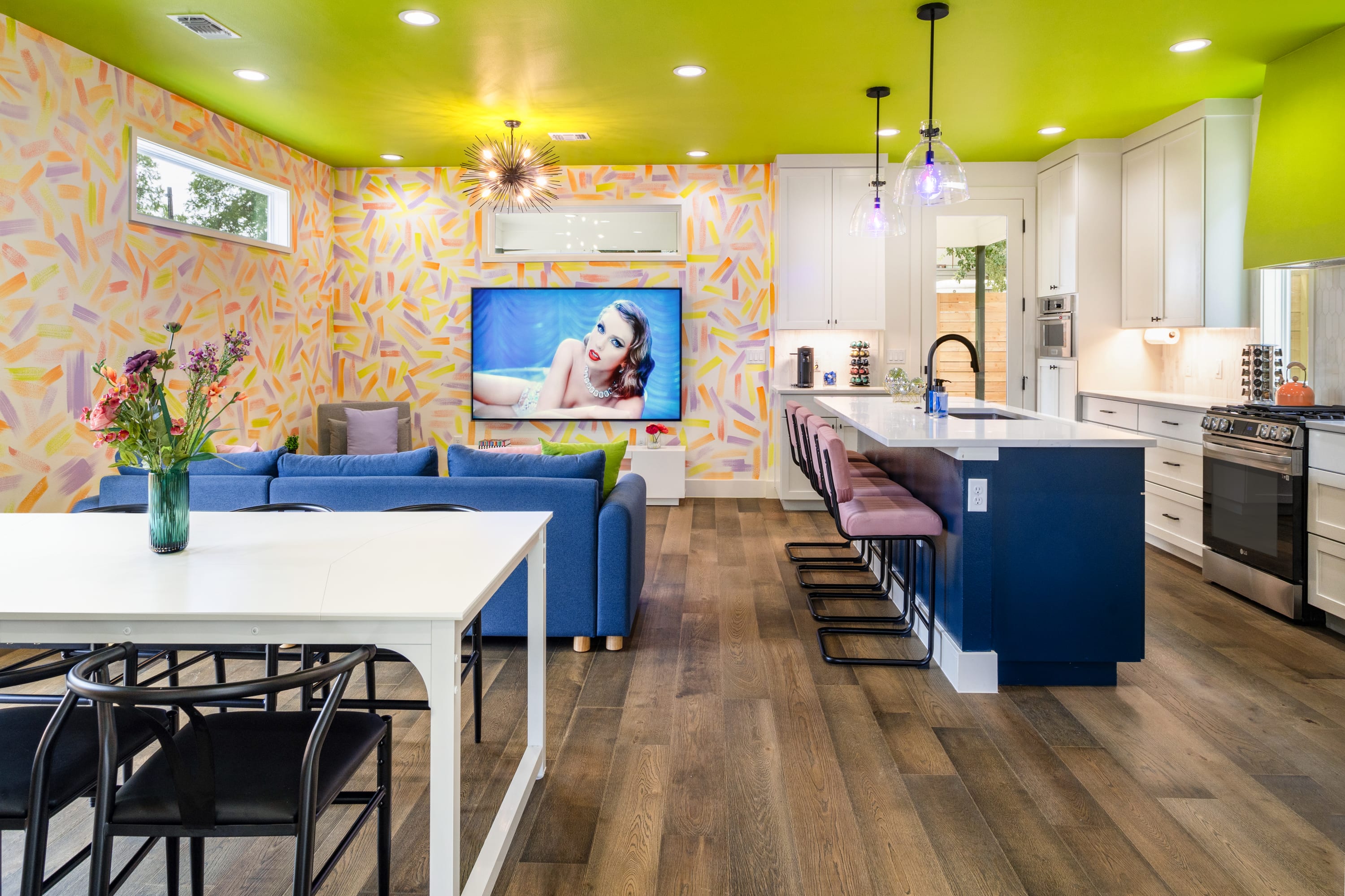 Stylish Eastside Getaway w Backyard Firepit BBQ