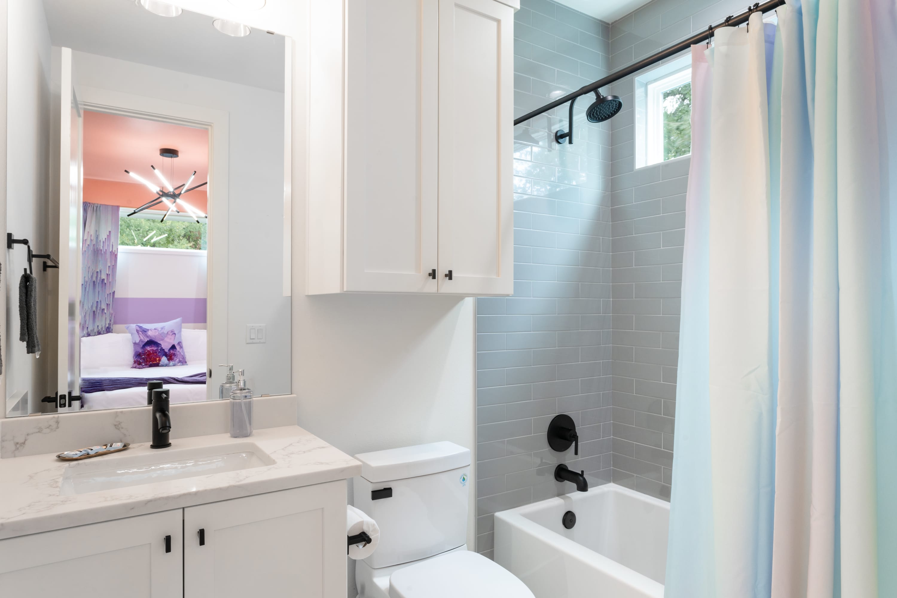 King Bedroom Ensuite Bathroom