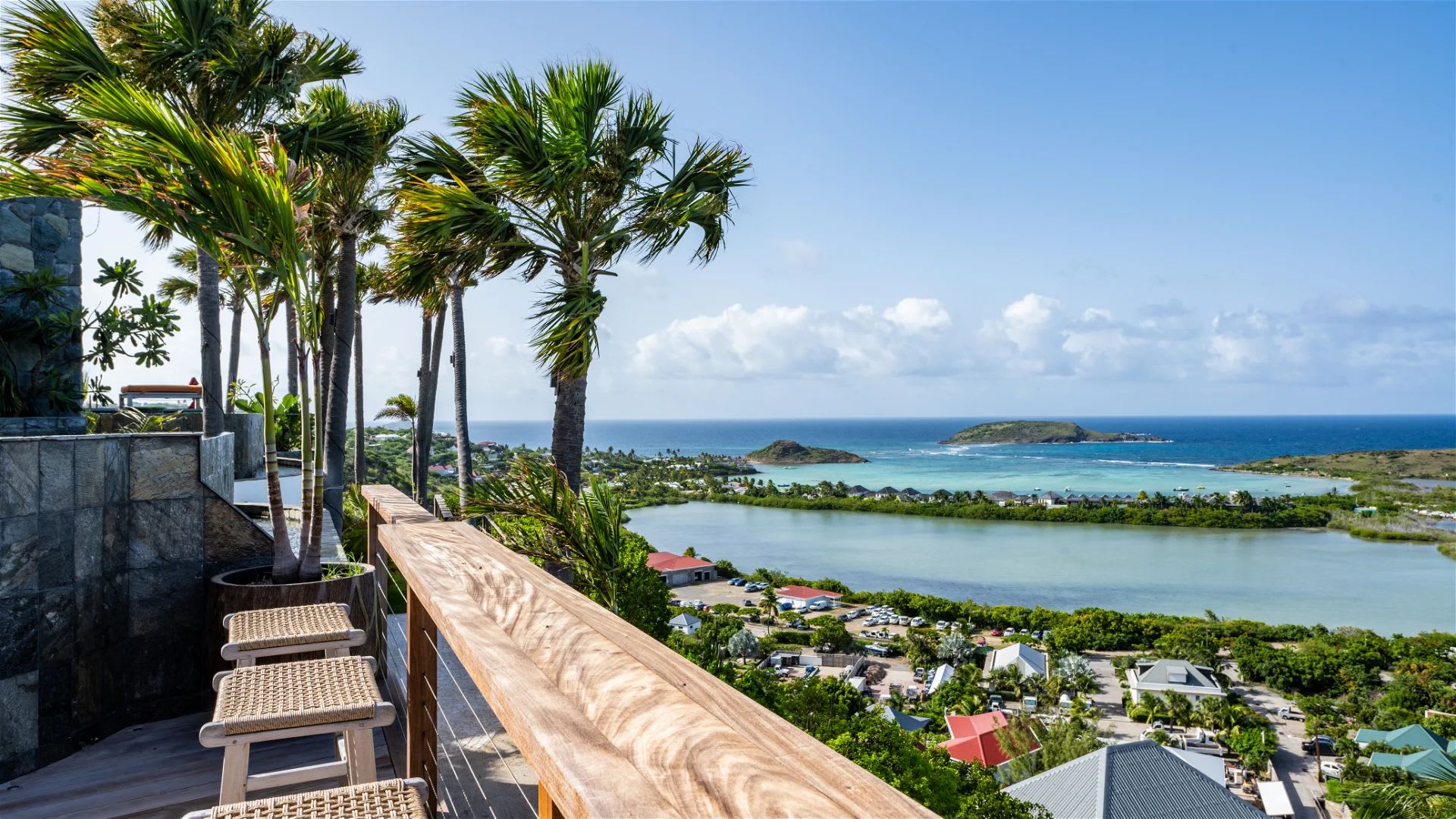 Superb 2 Bedroom With Ocean View | Photo 8