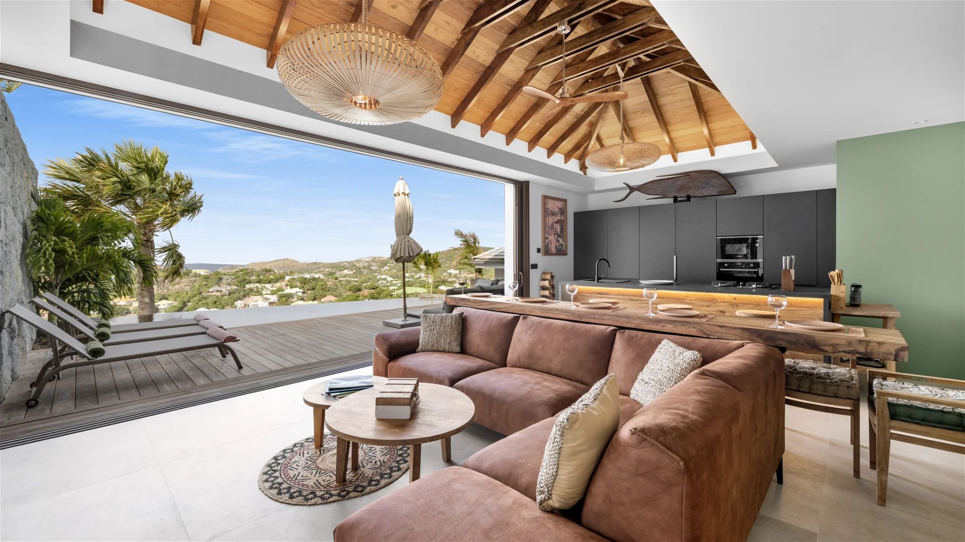 Superb 2 Bedroom With Ocean View | Photo 13