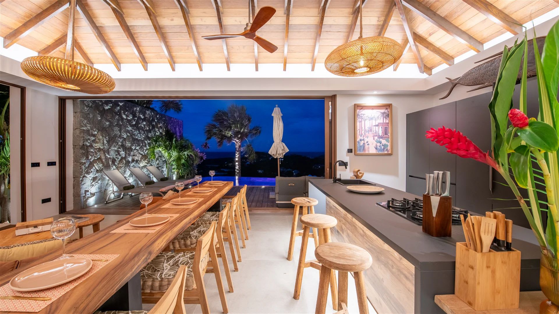 Superb 2 Bedroom With Ocean View | Photo 17