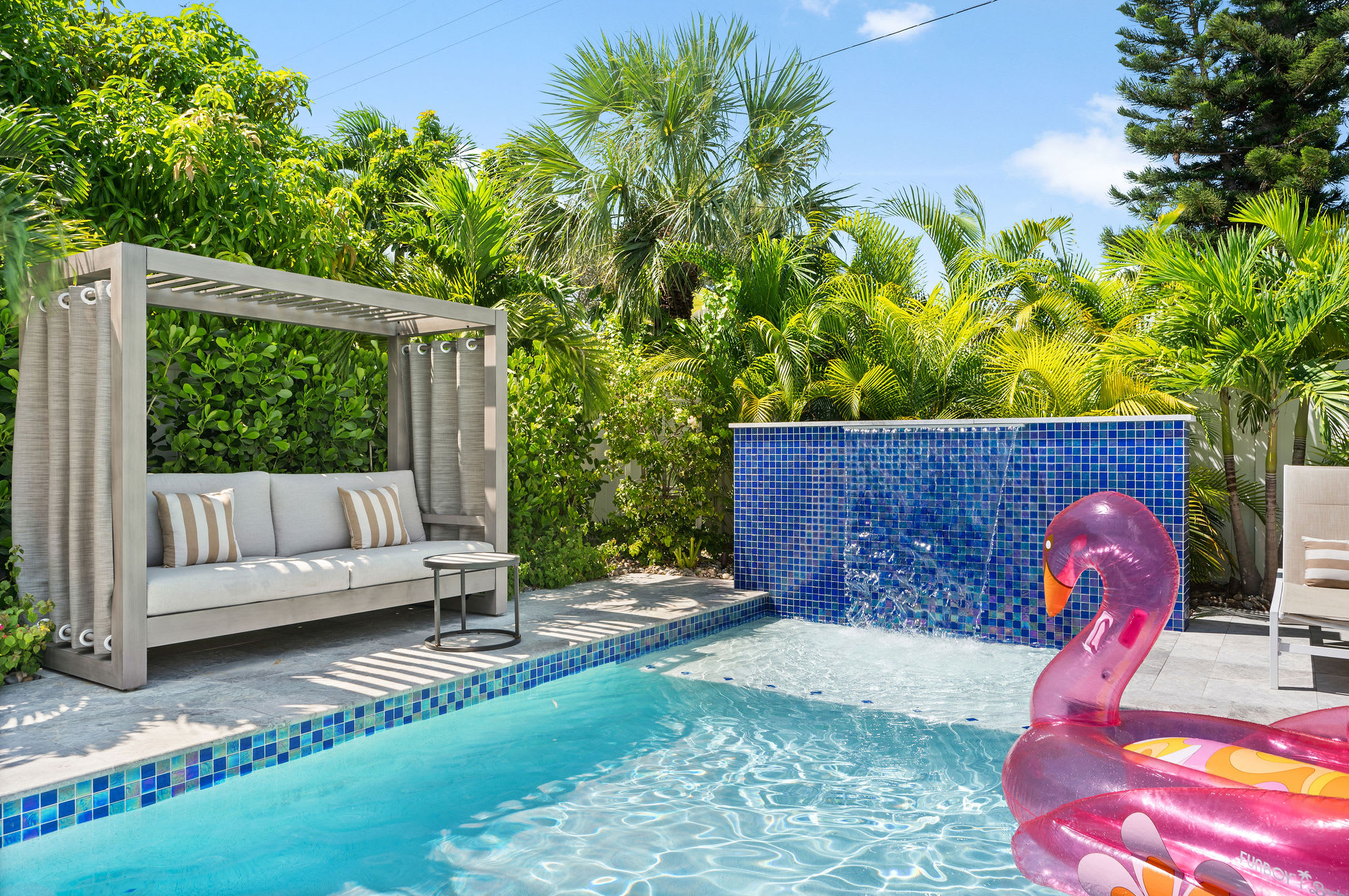 699 Gulf Breeze Oasis · NEW Heated pool w Sundeck — Naples, FL — vacation rental