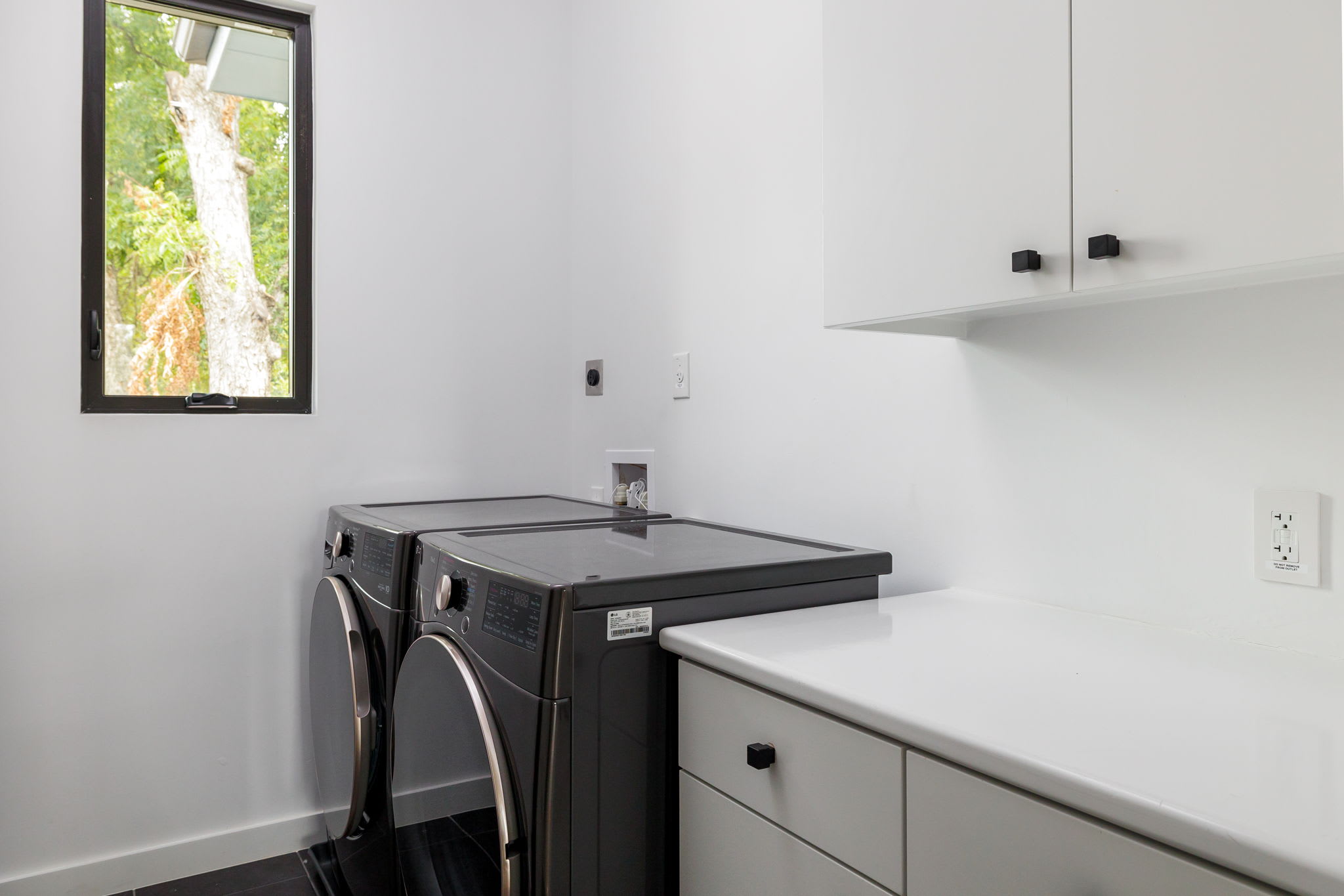 Walk to Town Lake & Rainey | Zenith - Portoro