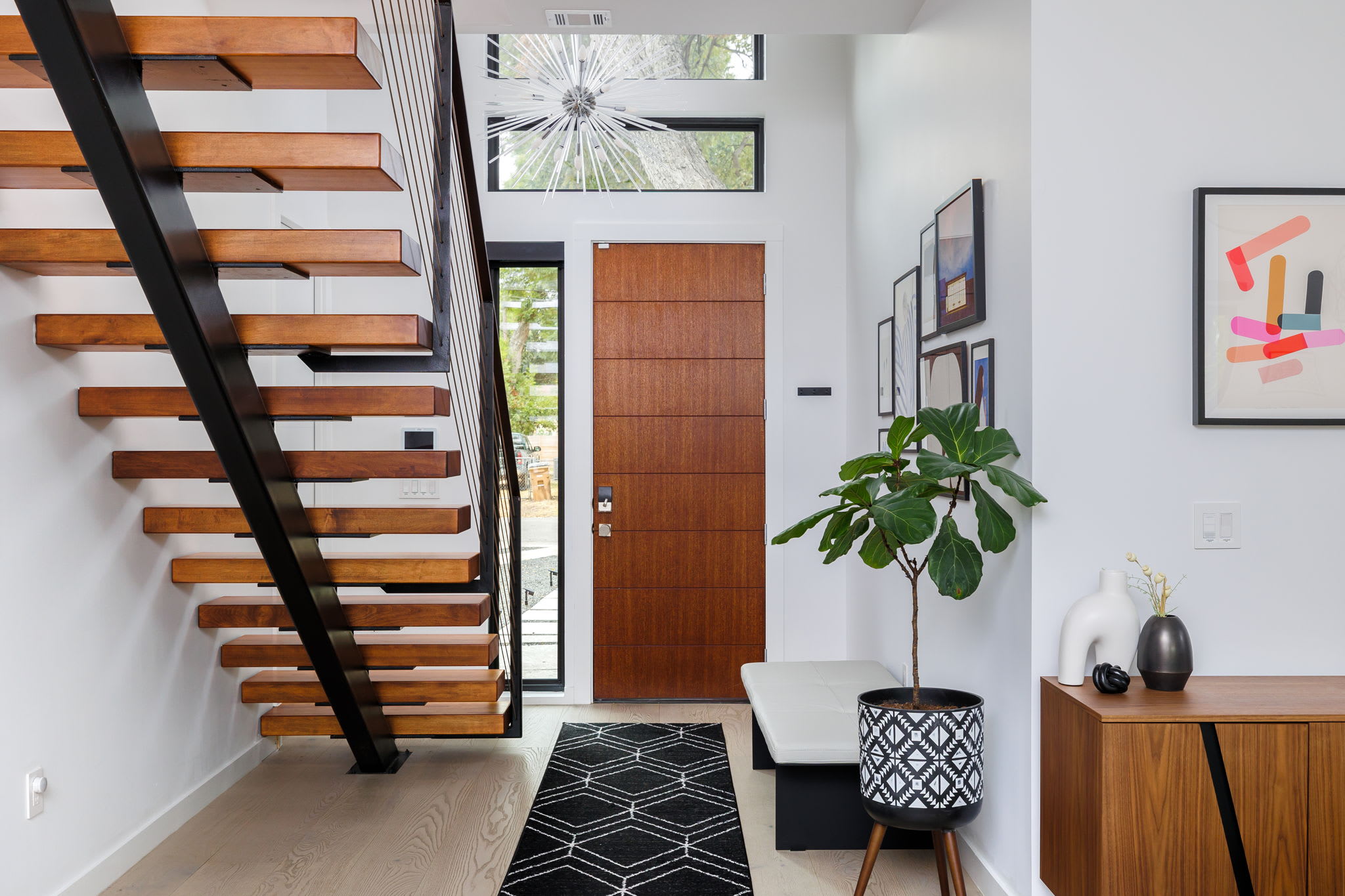 Walk to Town Lake & Rainey | Zenith - Portoro