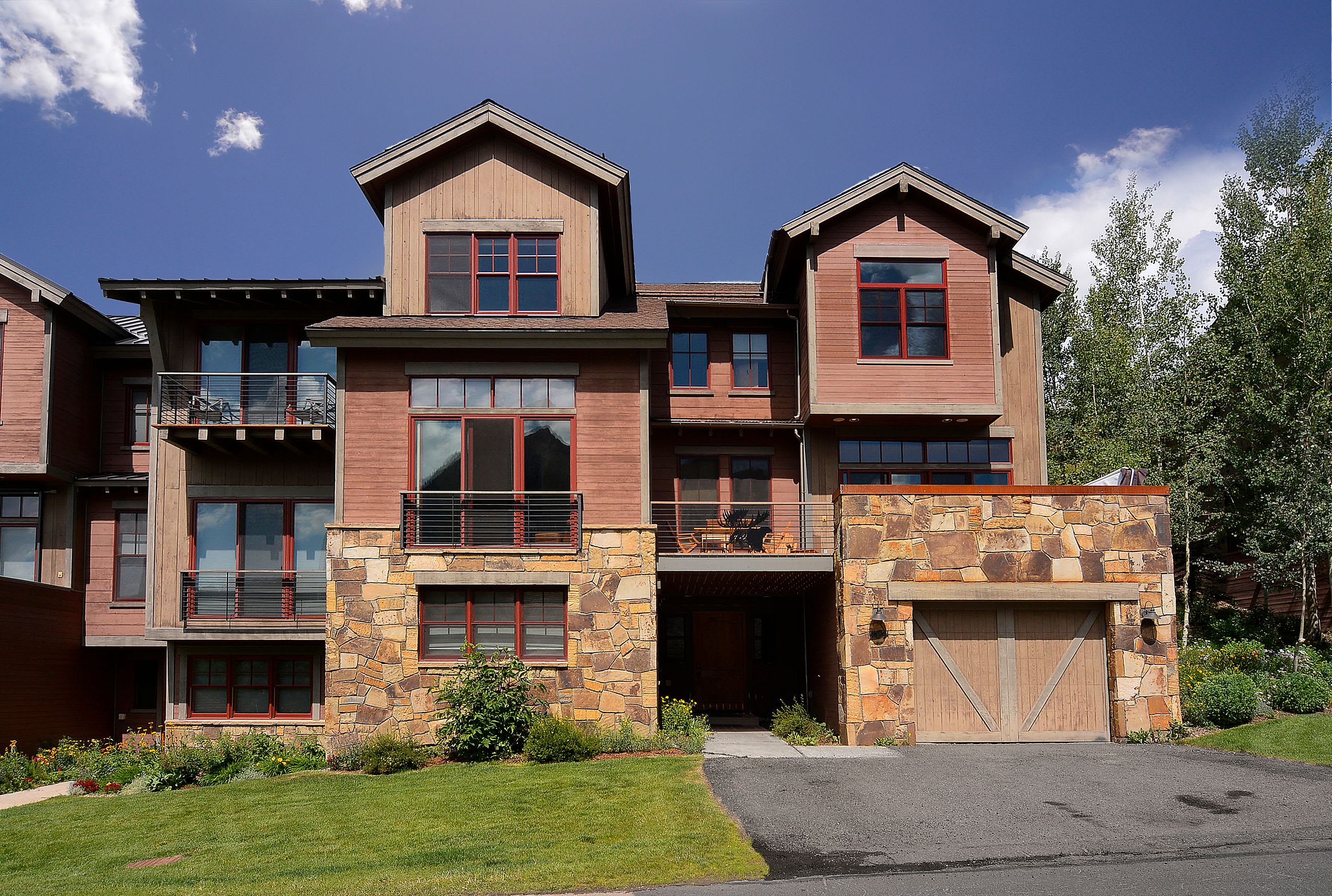 Snowmass Villa, Walk to slopes, Hot tub! — Mt. Crested Butte, CO — vacation rental