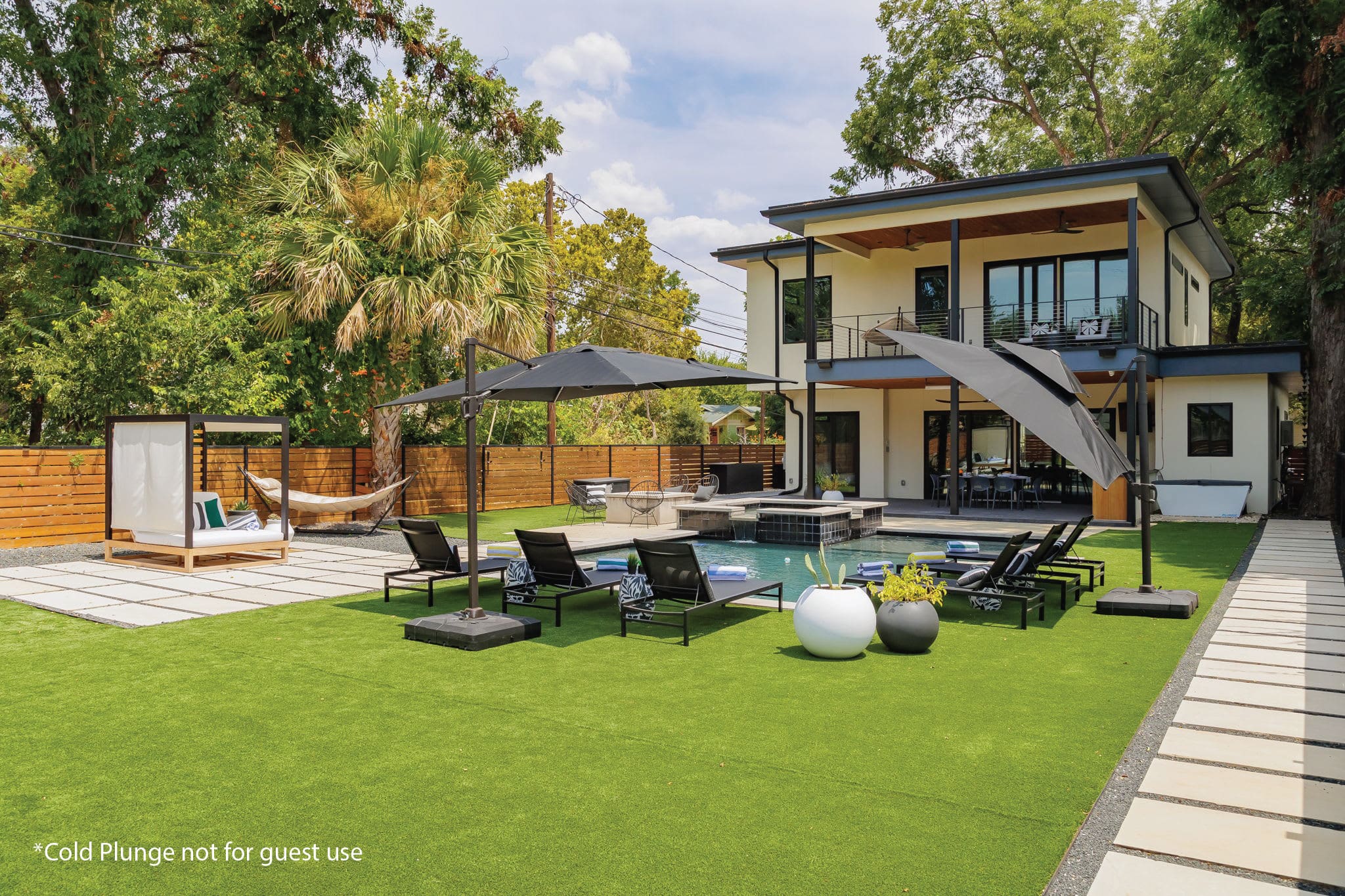 Walk to Town Lake & Rainey | Zenith - Portoro