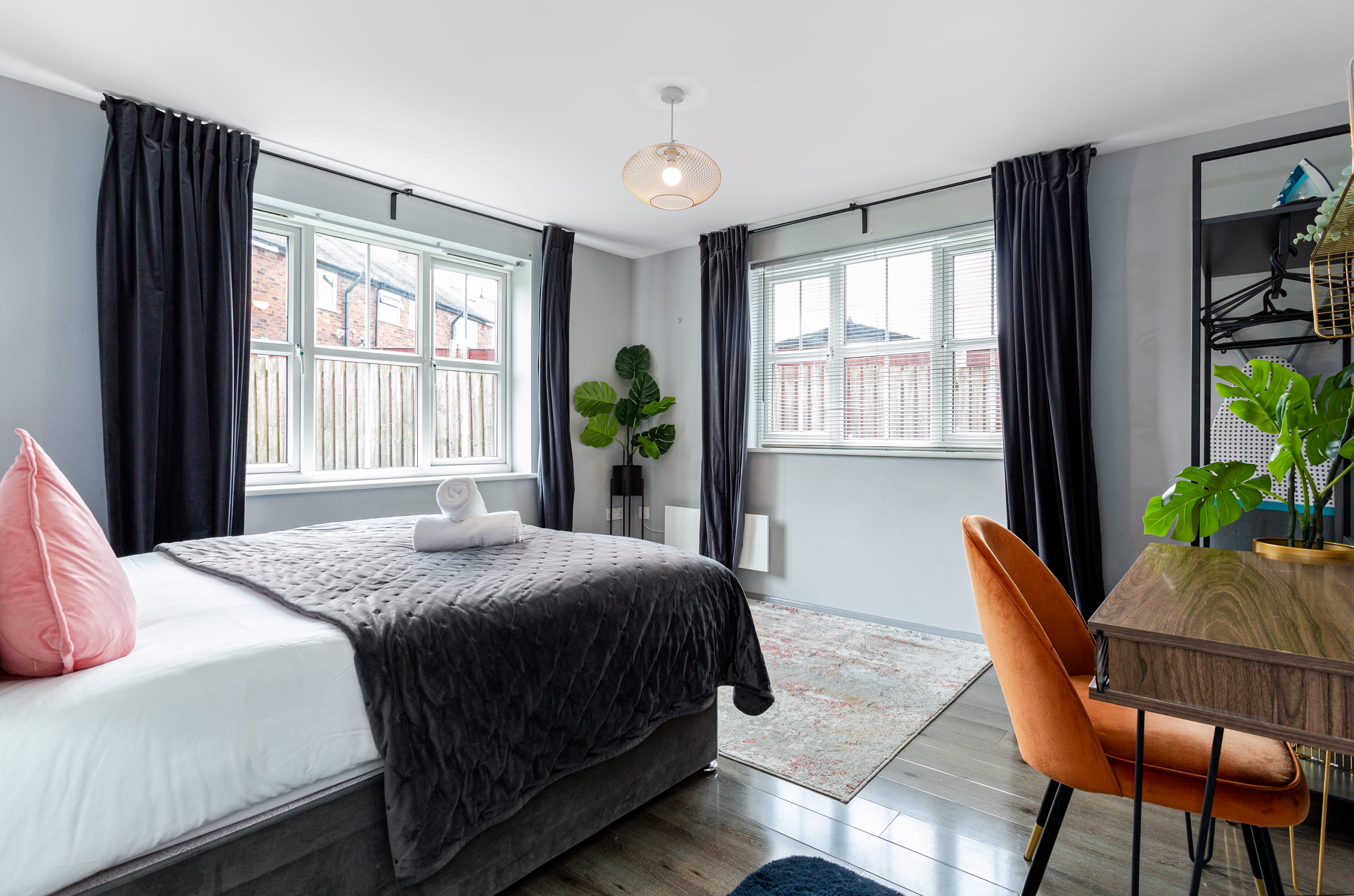 View 2-Bed Flat | Trafford Centre | Sleeps 5 | Parking in White Star Court M44 6QN 2-Bed Flat | Trafford Centre | Sleeps 5 | Parking in White Star Court M44 6QN - Property image 16 - VivreStays