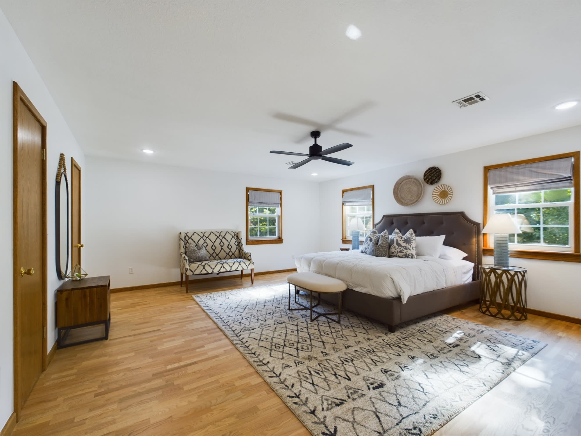 Primary suite with King Bed