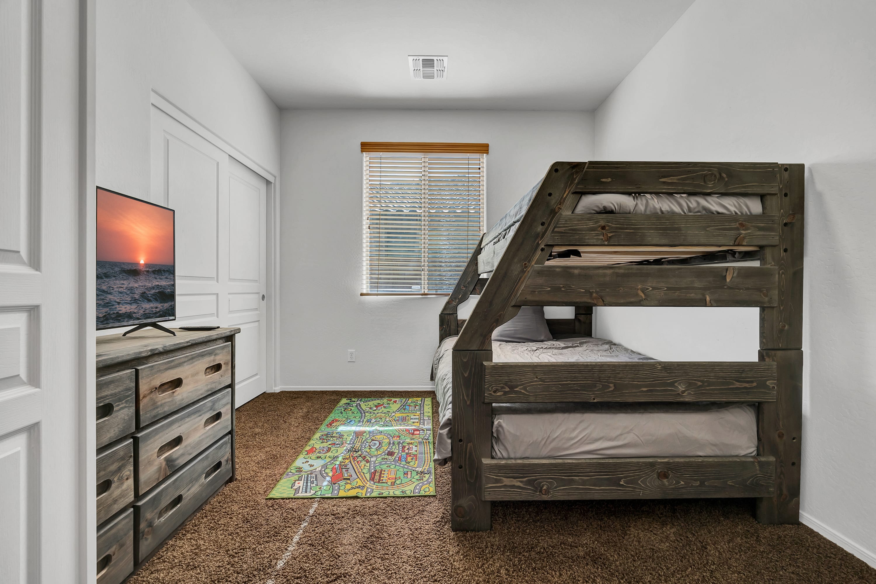 NEW! Pool, King Bed, Grill, Corn Hole - Foto 12