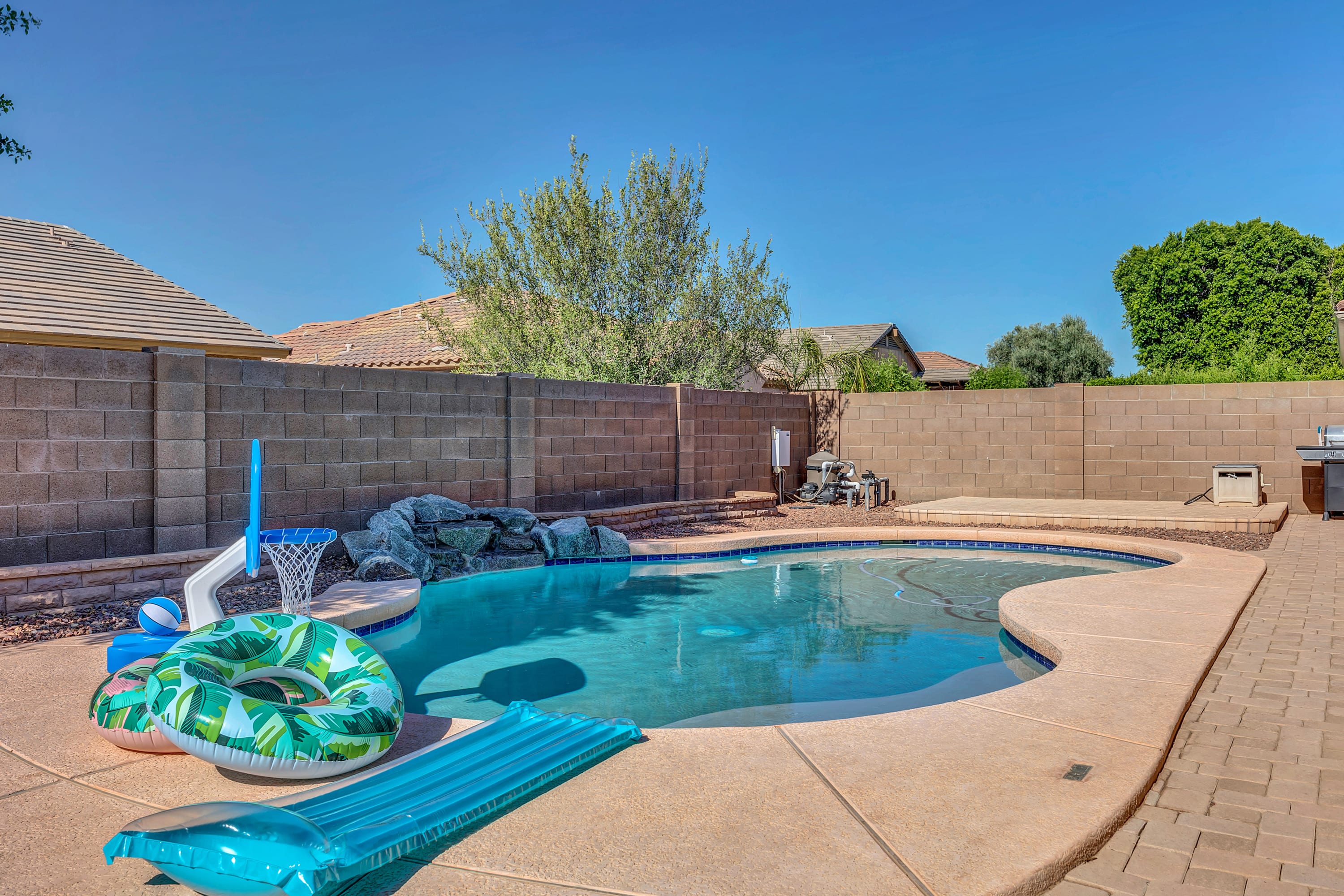 NEW! Pool, King Bed, Grill, Corn Hole - Foto 7
