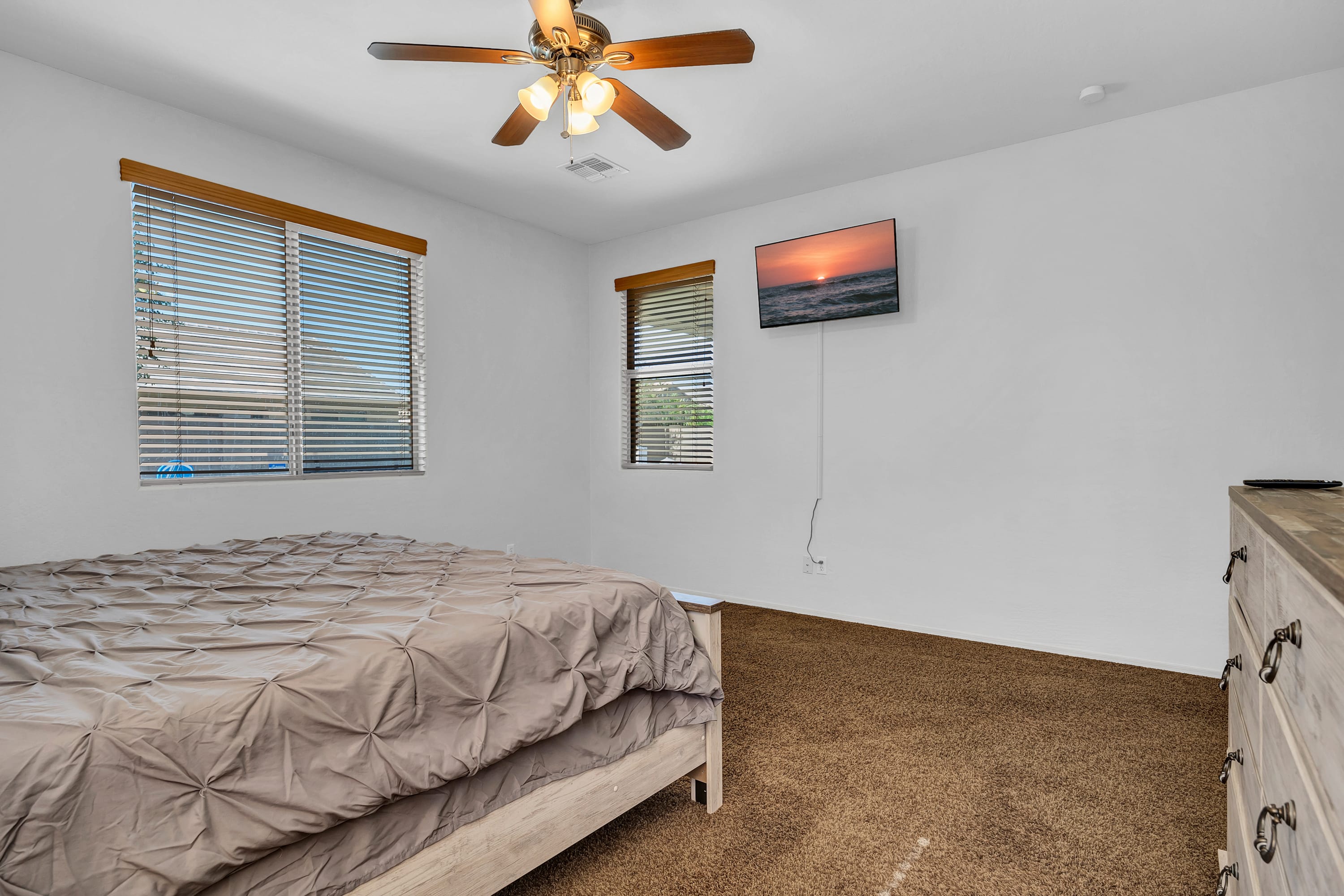 NEW! Pool, King Bed, Grill, Corn Hole - Foto 32