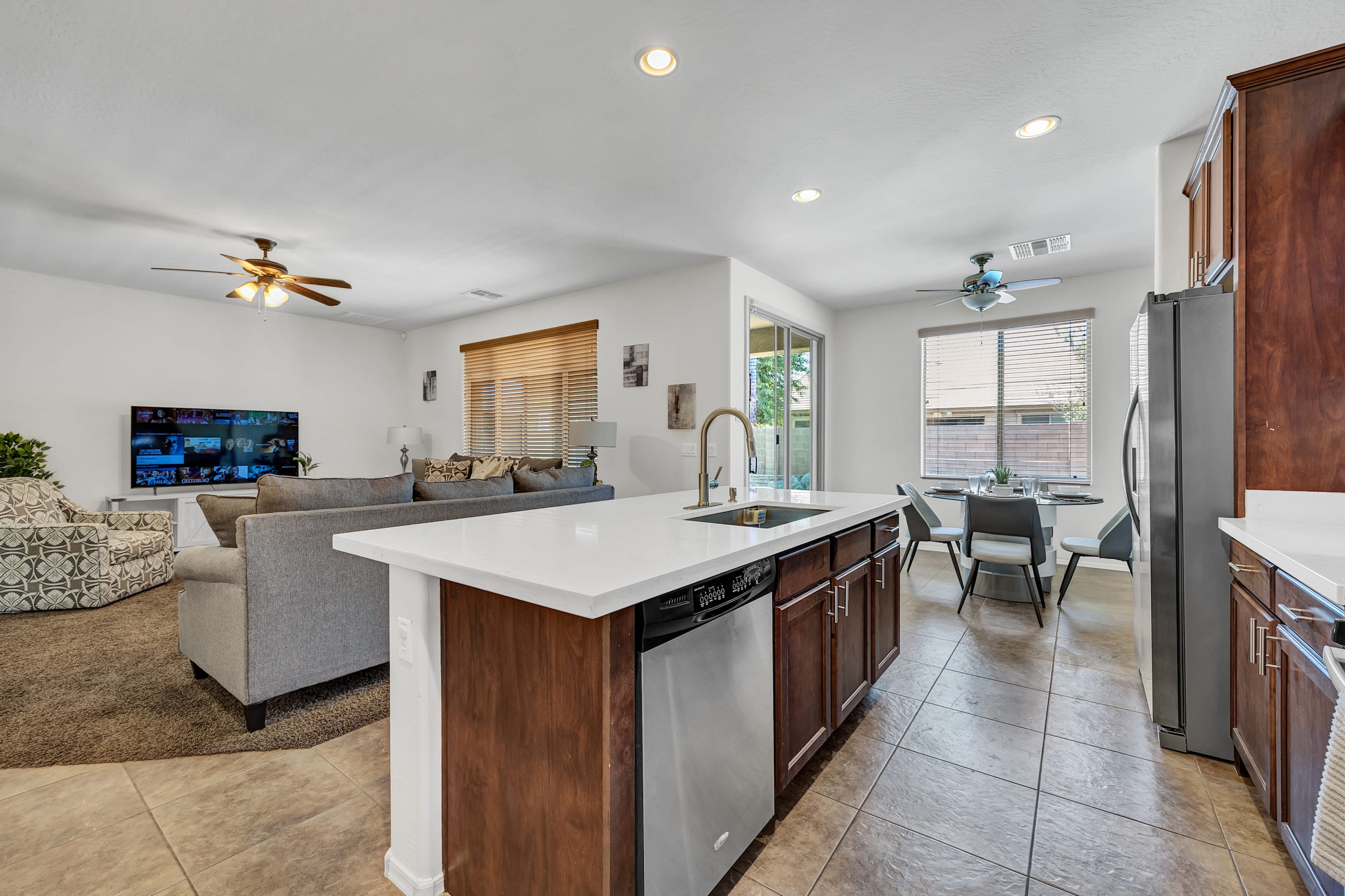NEW! Pool, King Bed, Grill, Corn Hole - Foto 44