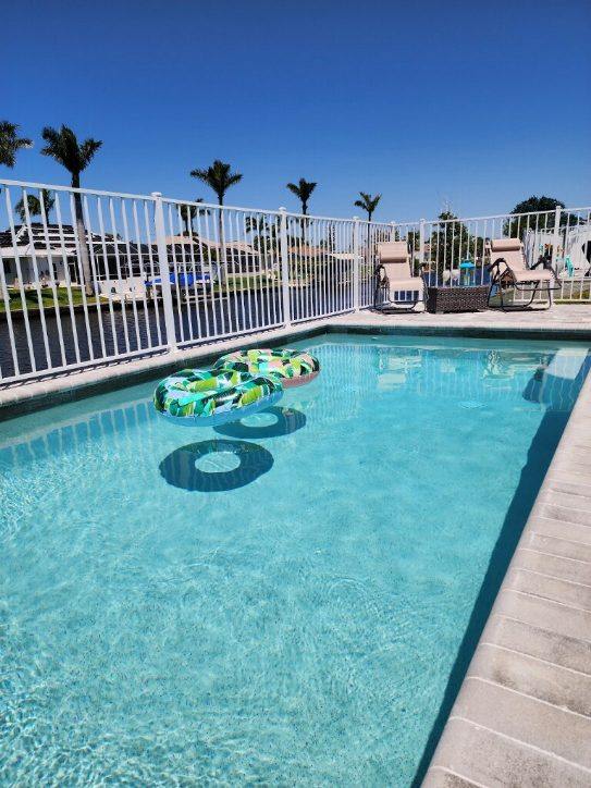 Island Minded Vacations - The Oasis @313 W/ HEATED POOL