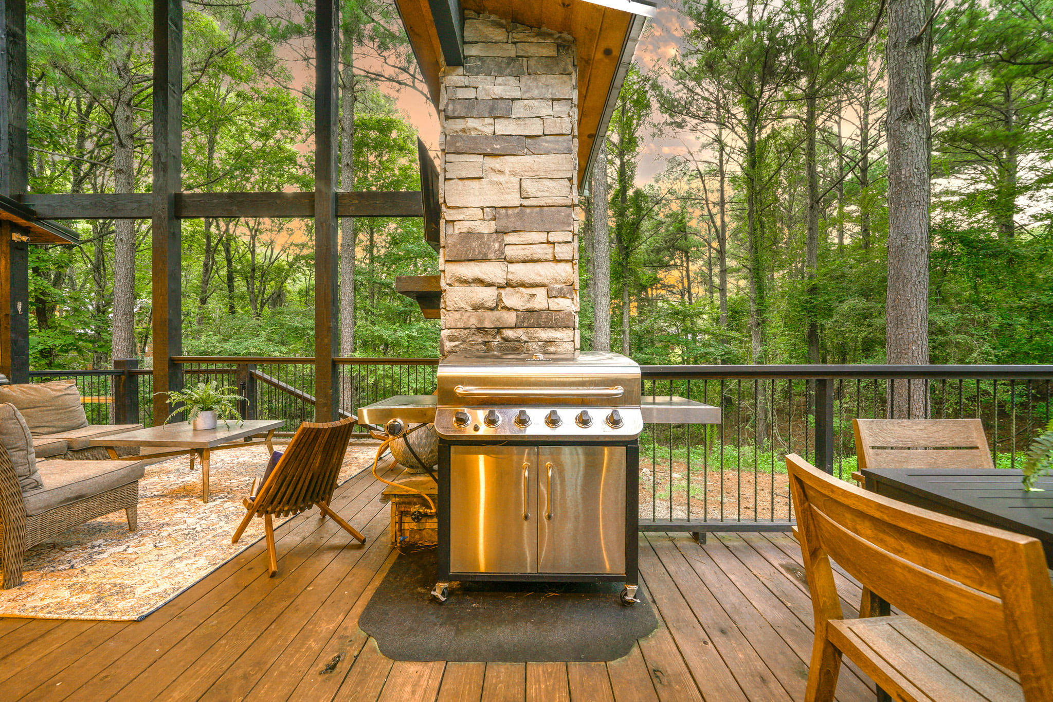 New! Modern Farmhouse w/ Jacuzzi, BBQ, Arcade! 
