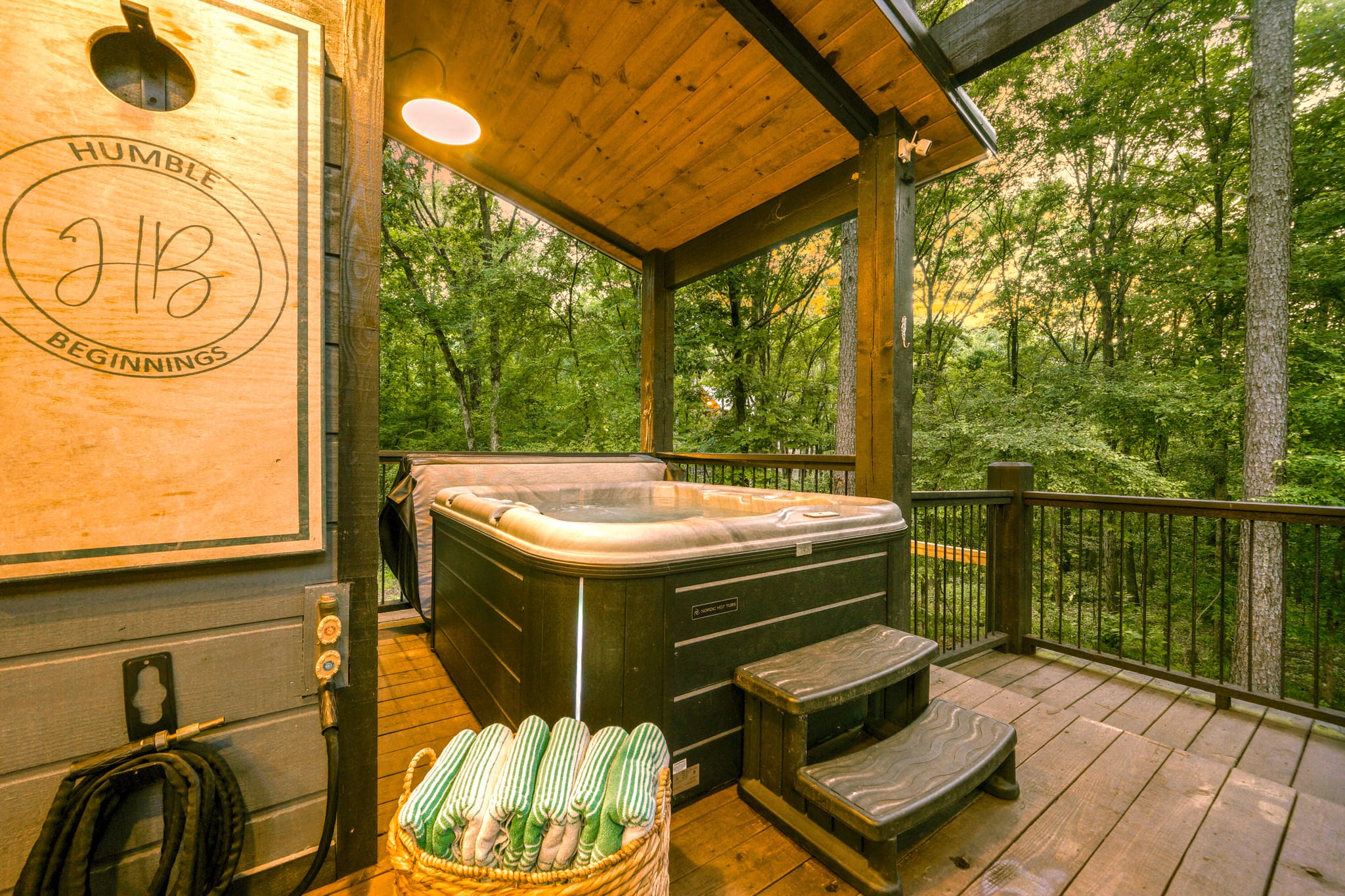 New! Modern Farmhouse w/ Jacuzzi, BBQ, Arcade! 