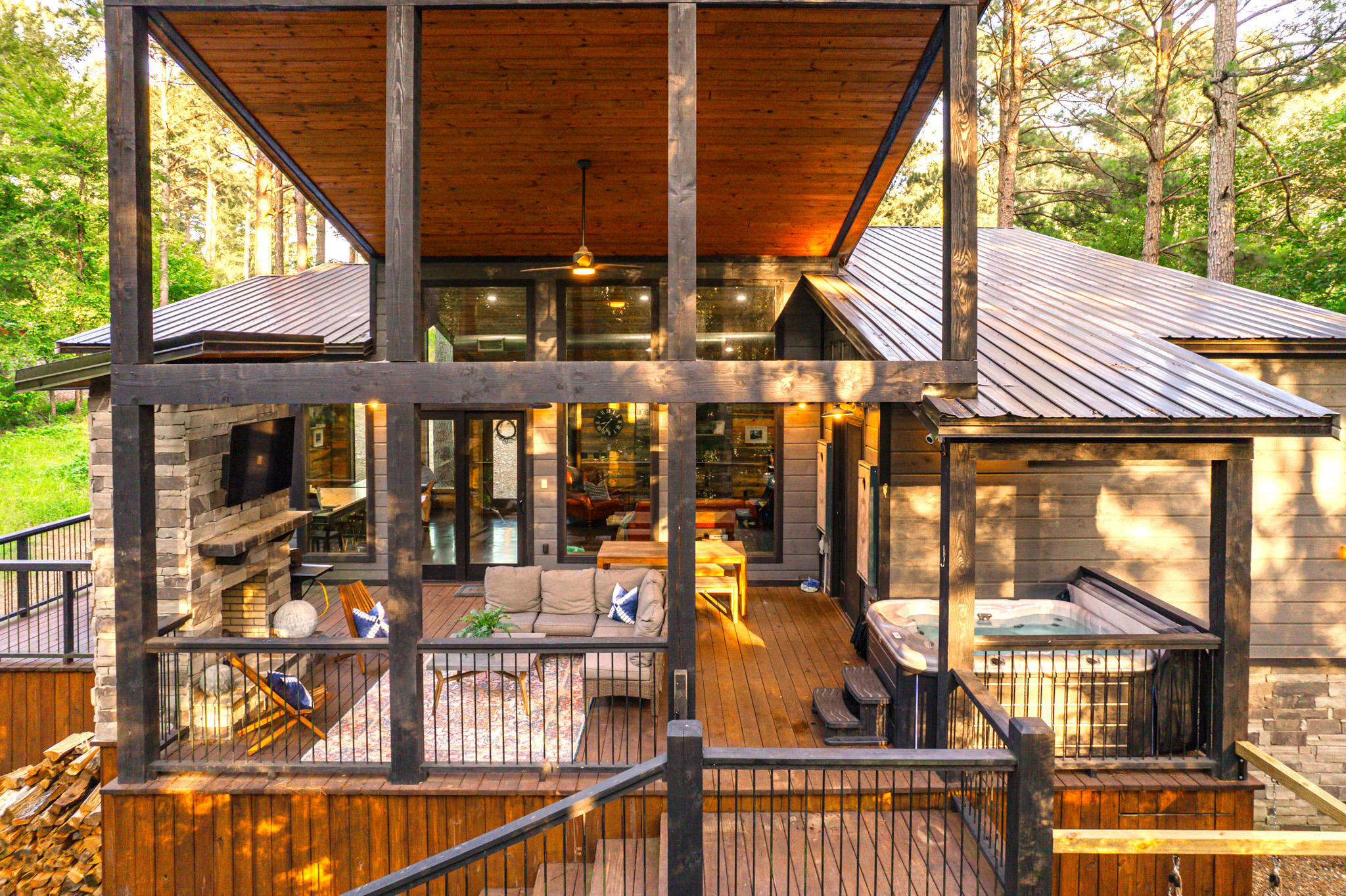 New! Modern Farmhouse w/ Jacuzzi, BBQ, Arcade! 