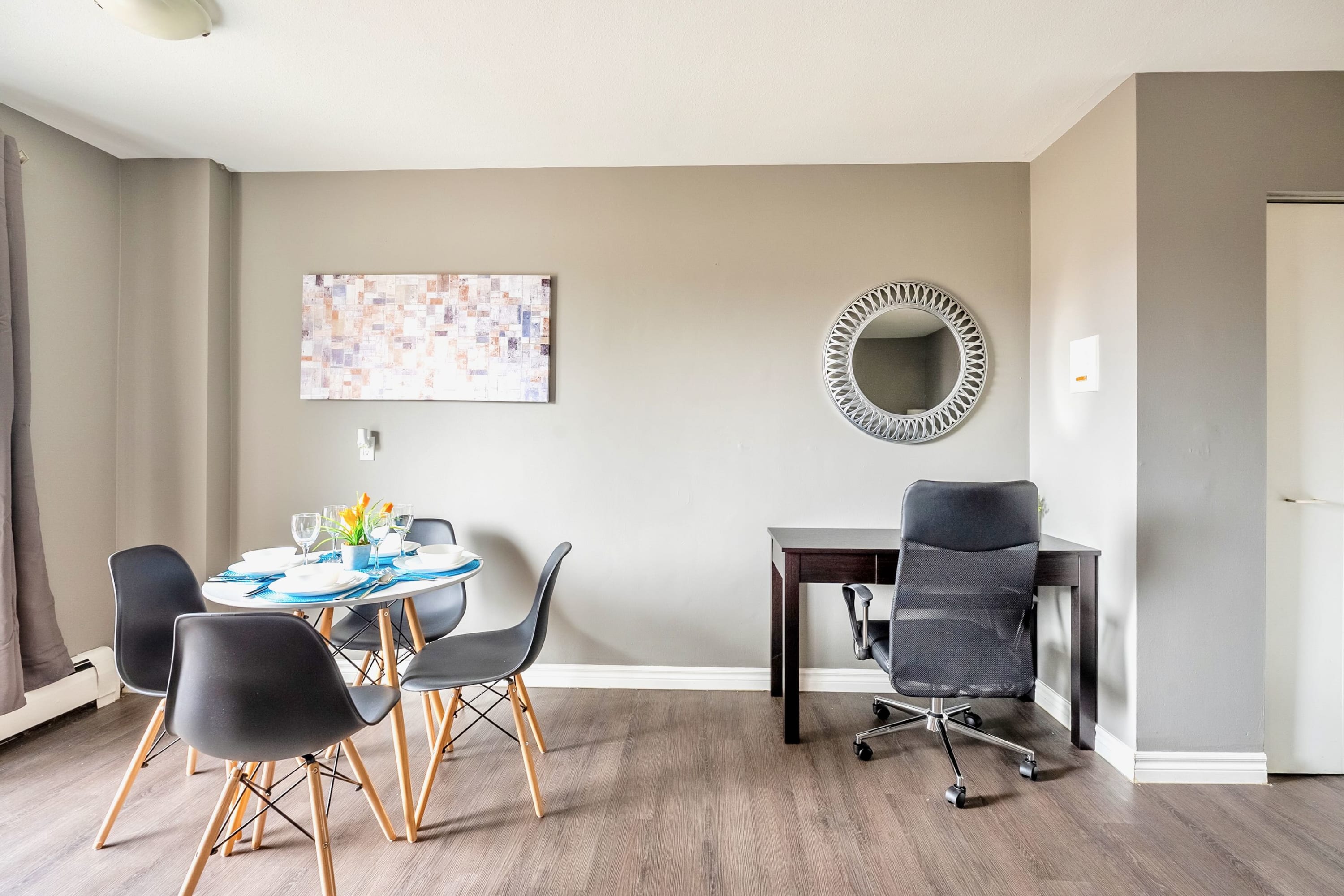 Dining Room For 4 People