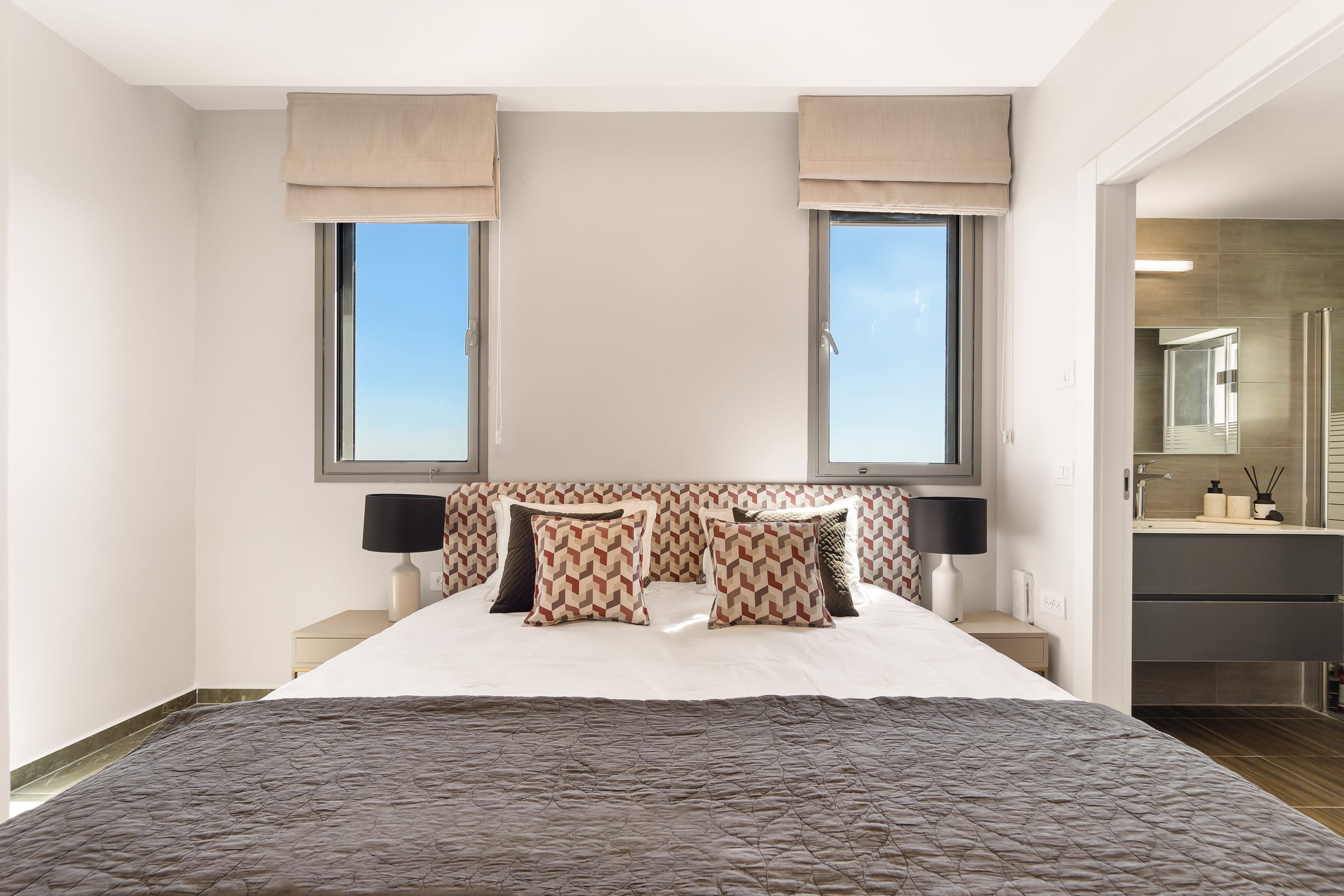 Luxury Apartment in the Heart of Jerusalem Stunning Panoramic Views photo 13