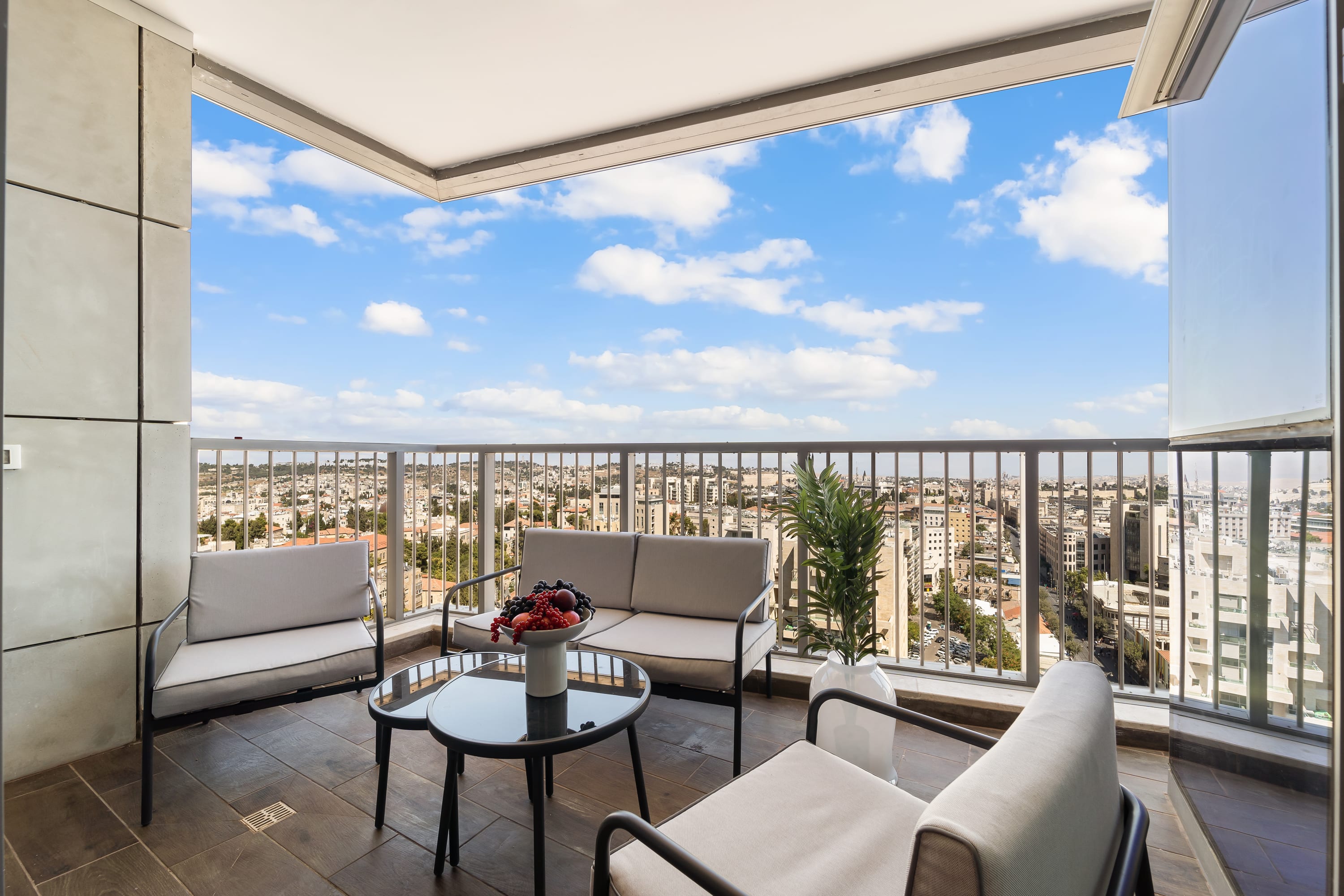 Luxury Apartment in the Heart of Jerusalem Stunning Panoramic Views photo 10