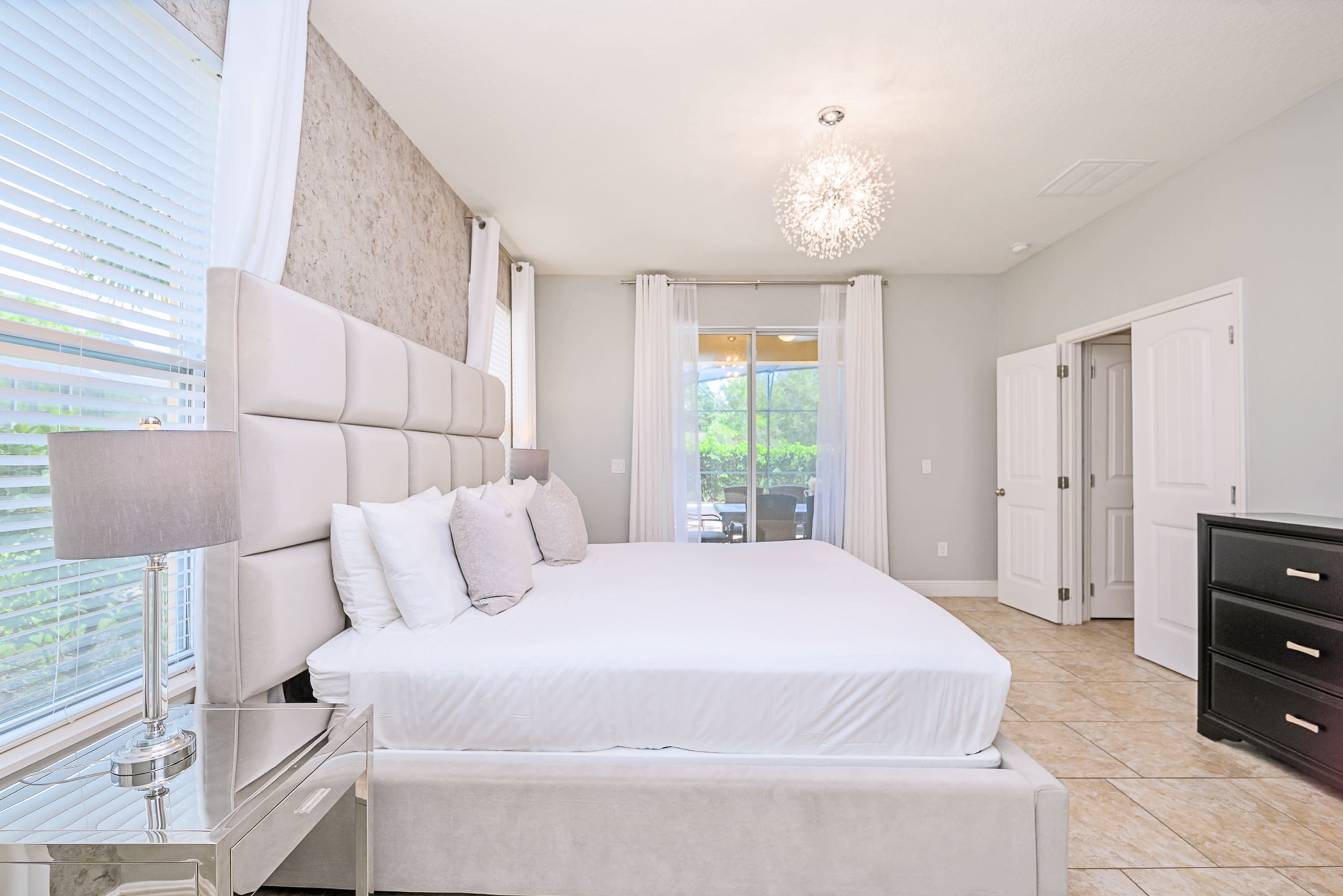 Ground Level King Bedroom