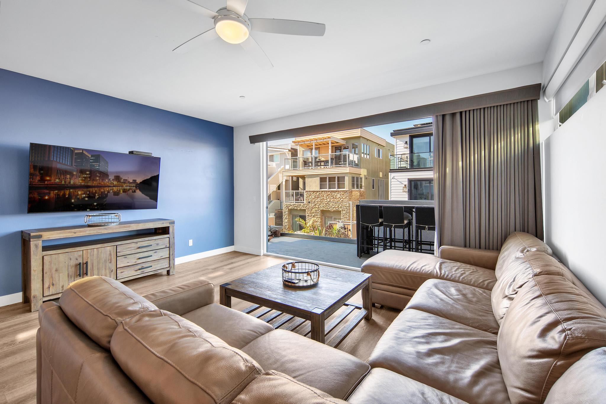 RMB III - Island Beach Deck - 2Bd, 2Ba - Sleeps 8 — San Diego, CA — vacation rental