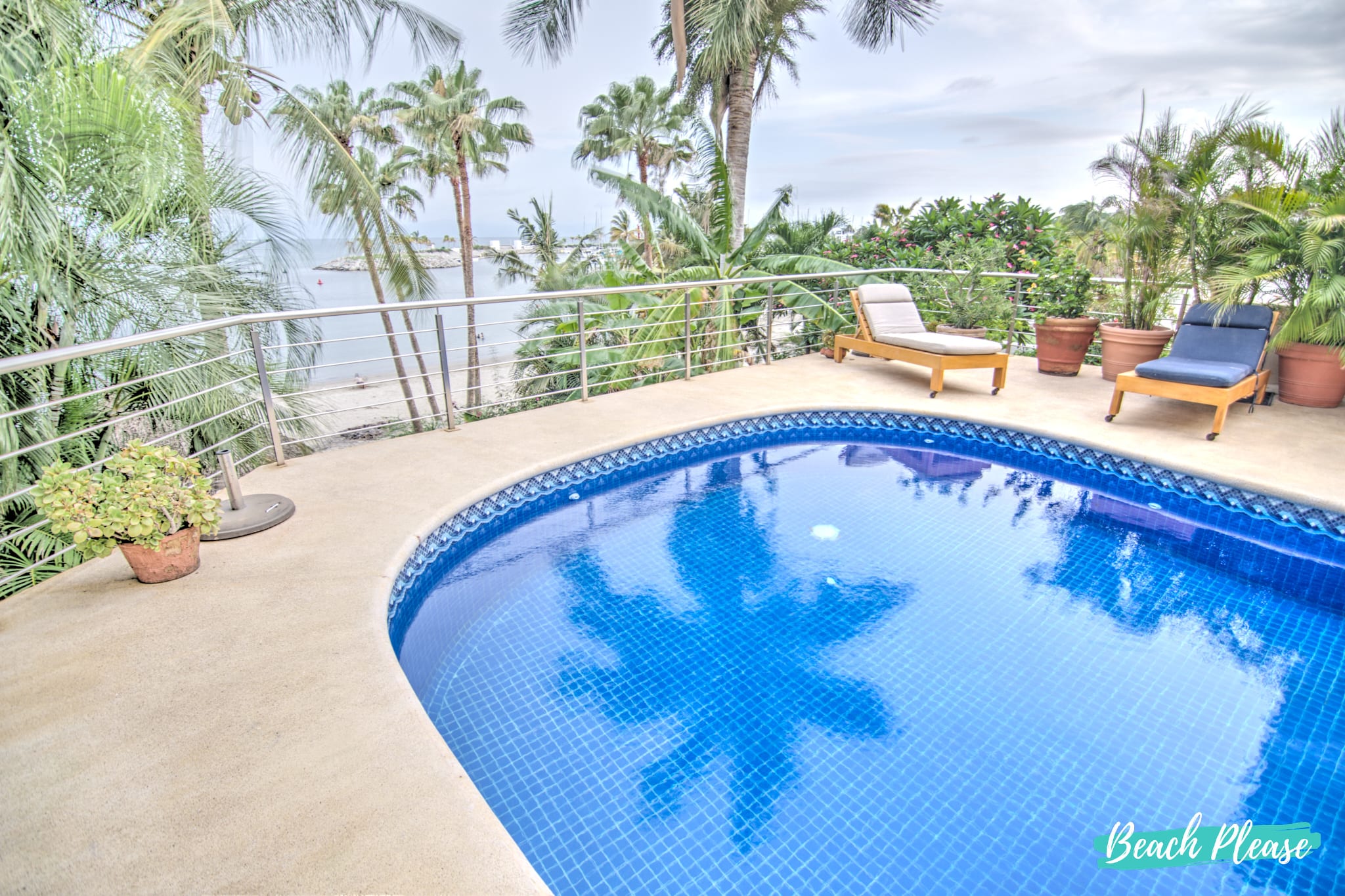 3BR Beachfront Villa w/ Private Pool: Casa Colibri — Cruz de Huanacaxtle, Nayarit — vacation rental