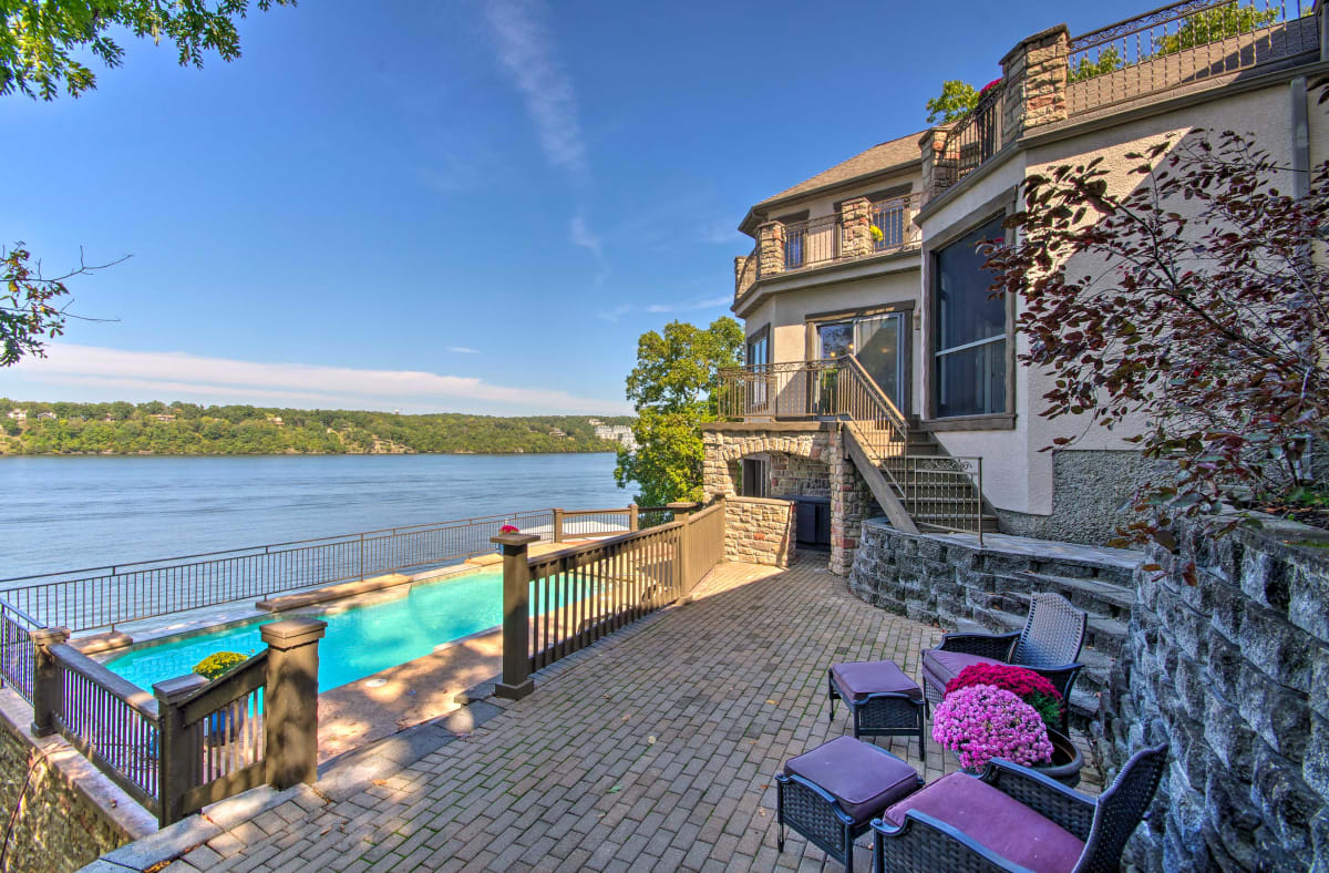 Lakeside Luxury with Breathtaking Views — Sunrise Beach, MO — vacation rental