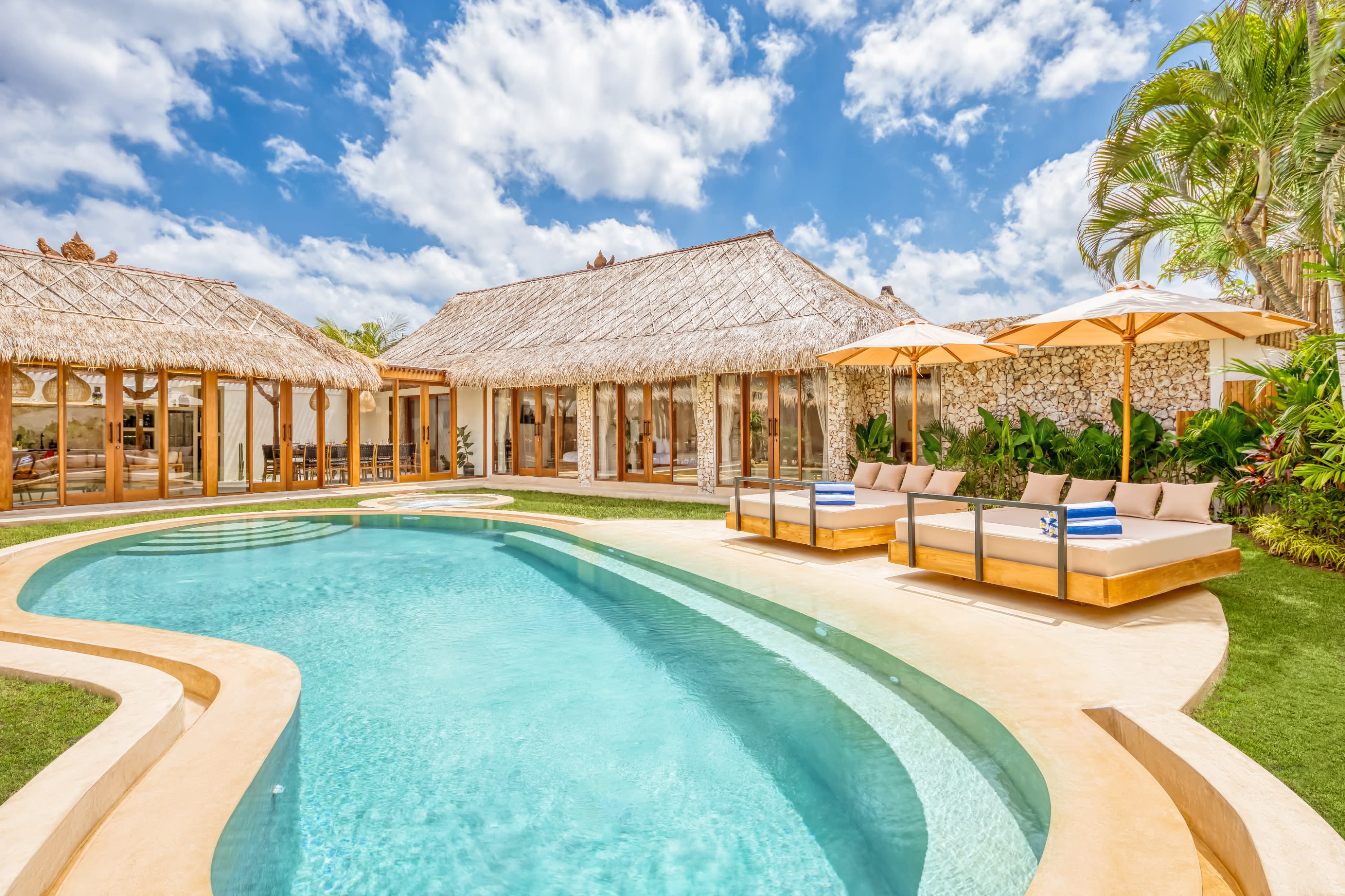 Villa Tango - New Luxurious 7BDR, Prime Location — Kecamatan Kuta, Bali — vacation rental