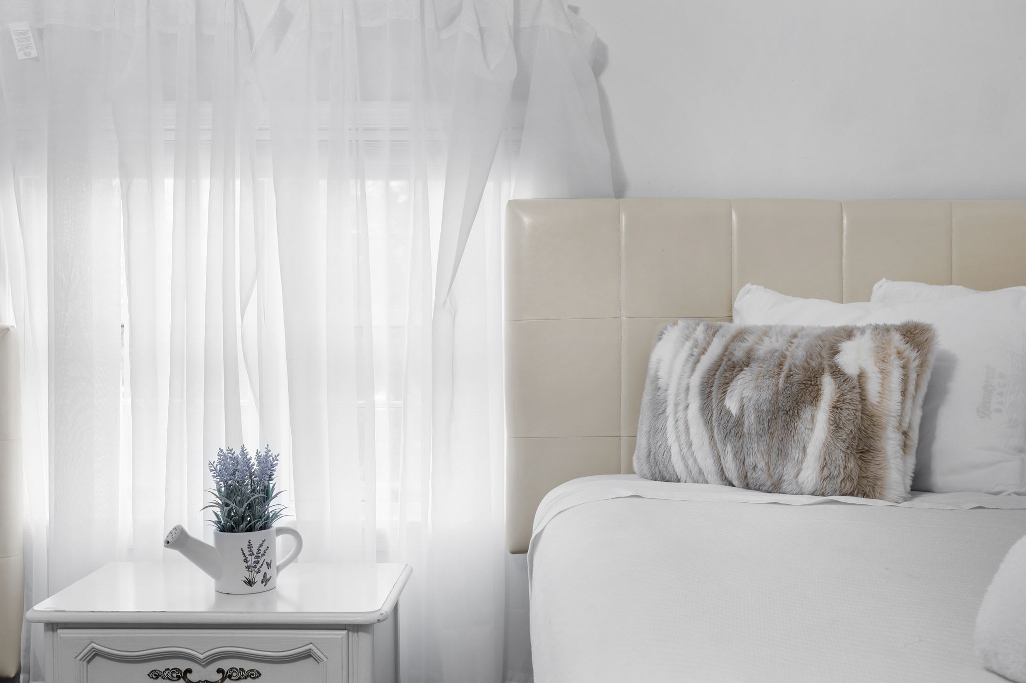 Thoughtful details and neutral tones keep the vibe serene, ensuring guests feel both cozy and refreshed.