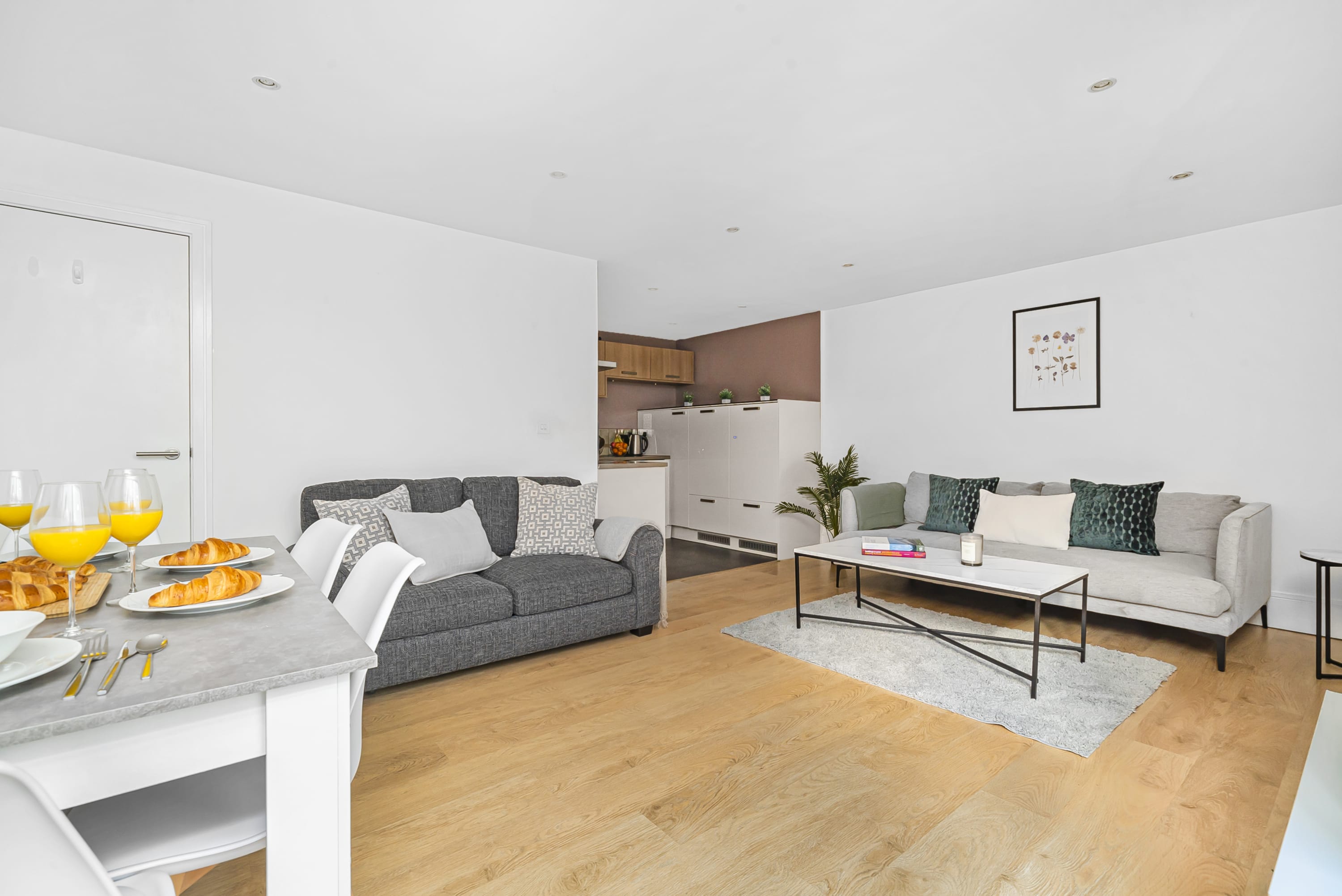 Spacious 2BR with Terrace by King's Cross — London, England — vacation rental