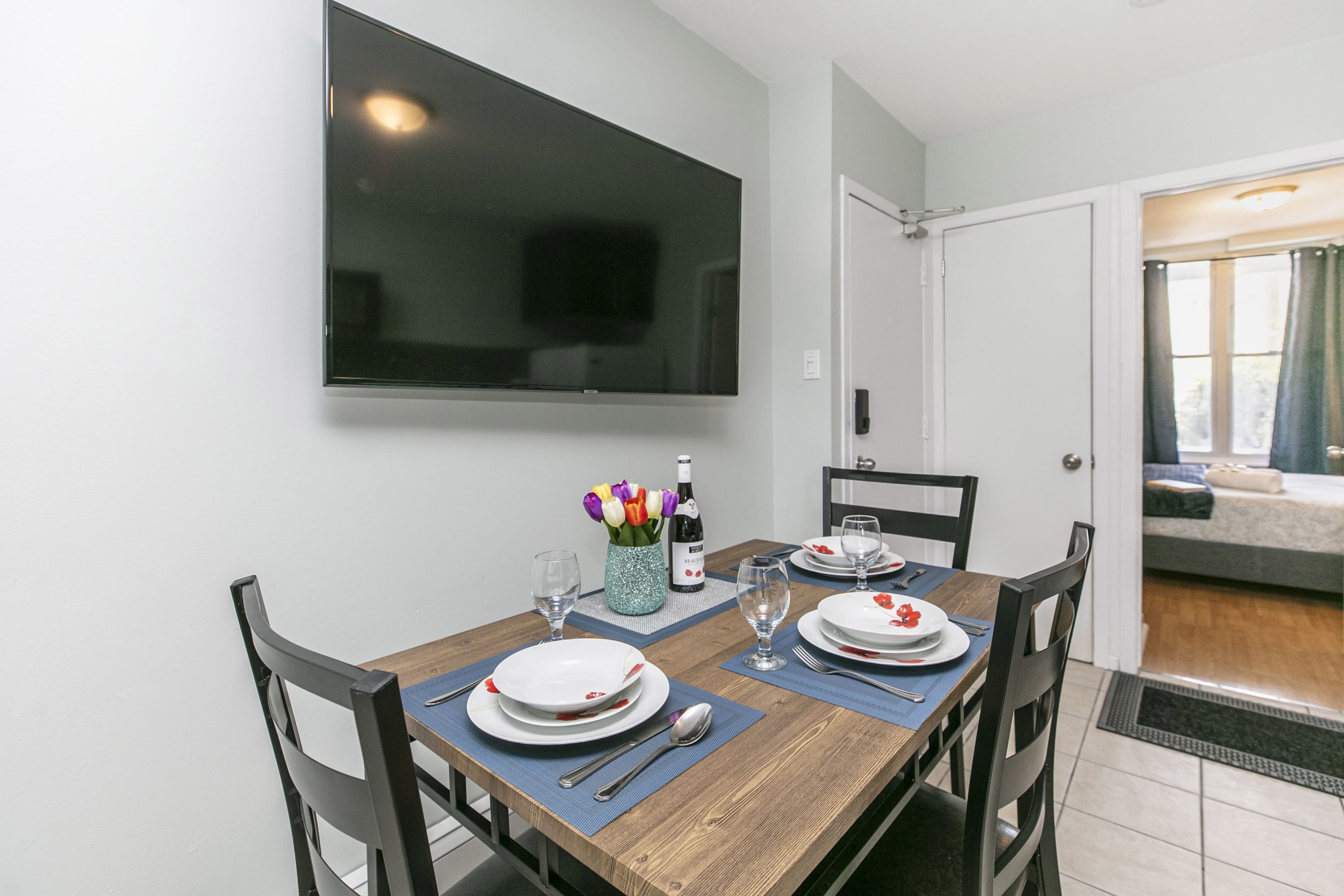 Test Pet Friendly Apartment in Downtown Ottawa | Photo 3