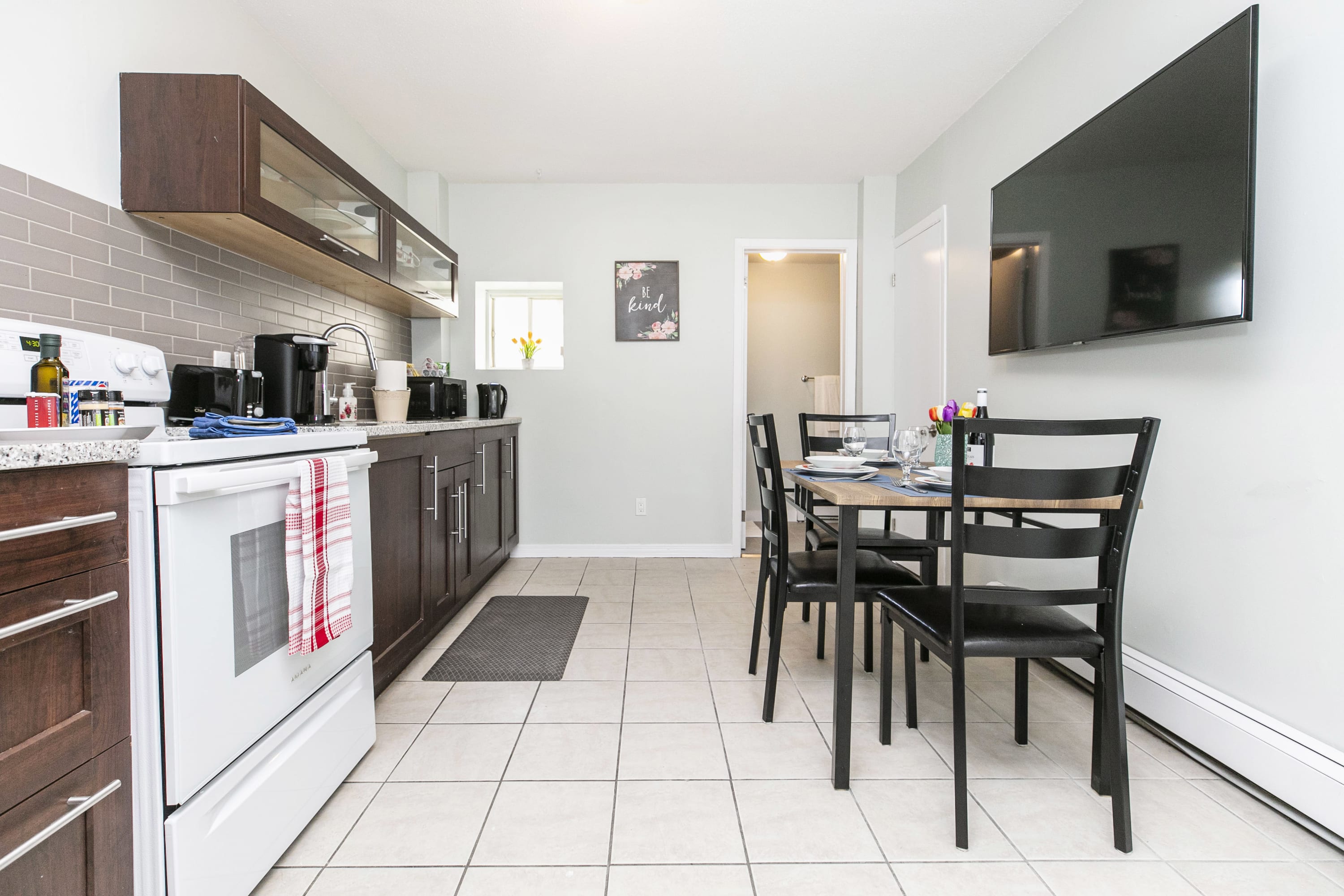 Test Pet Friendly Apartment in Downtown Ottawa | Photo 6