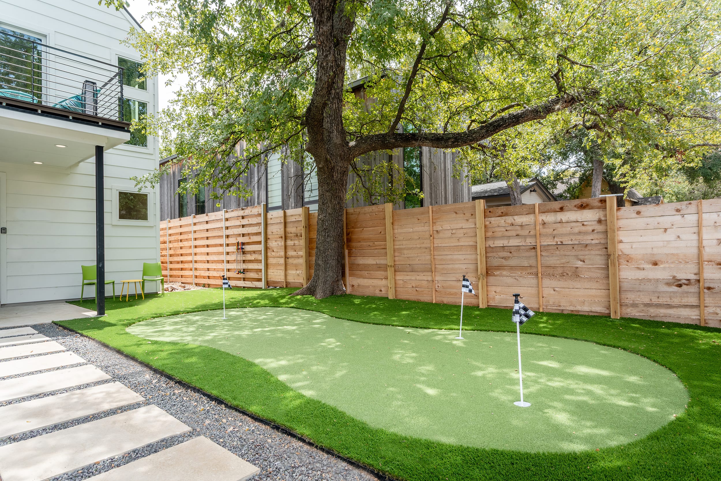 Backyard Putting Green - Golf Clubs Included!
