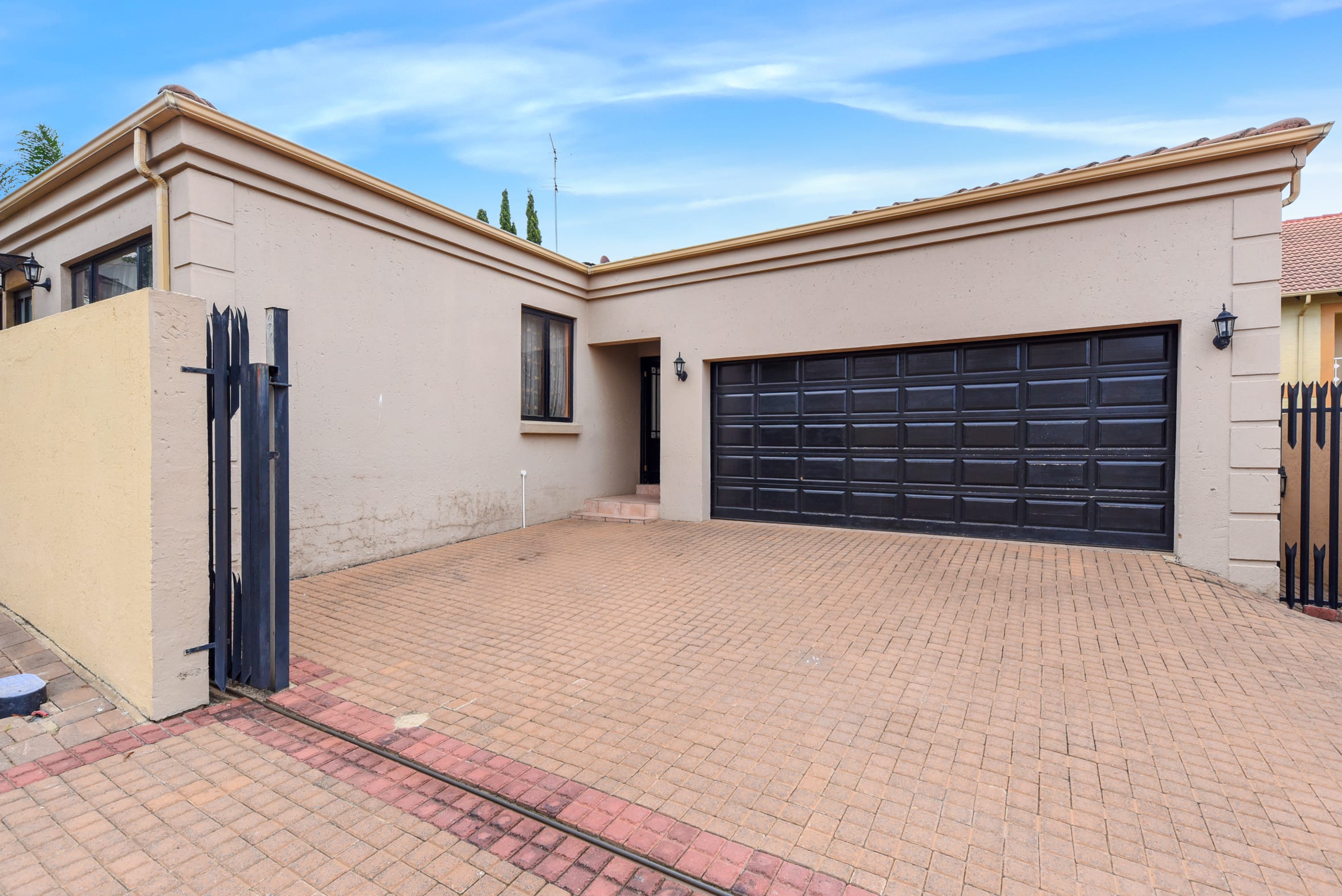 Private Room Gateside Manor Fourways